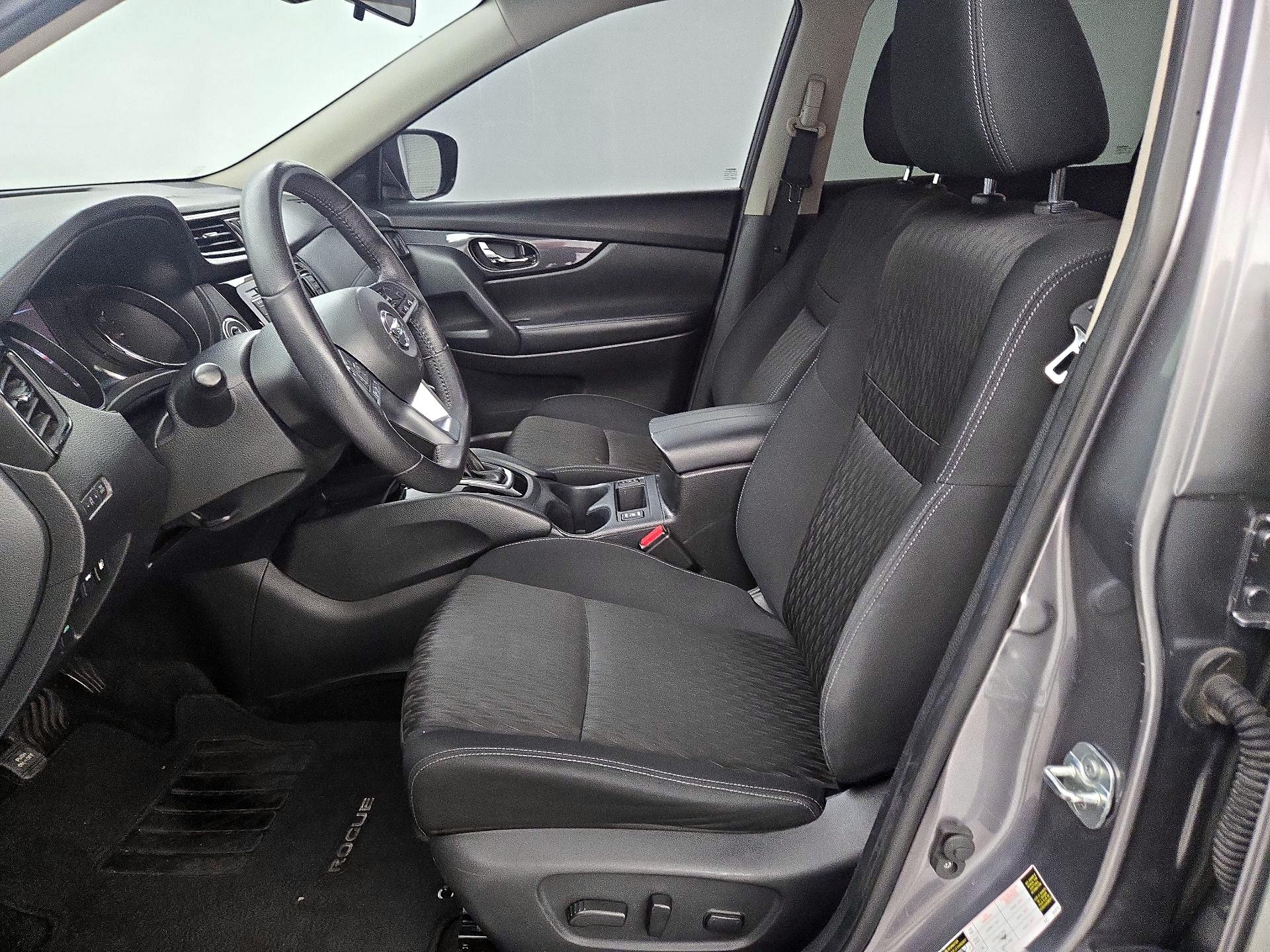 Thumbnail: 2019 Nissan Rogue - 11