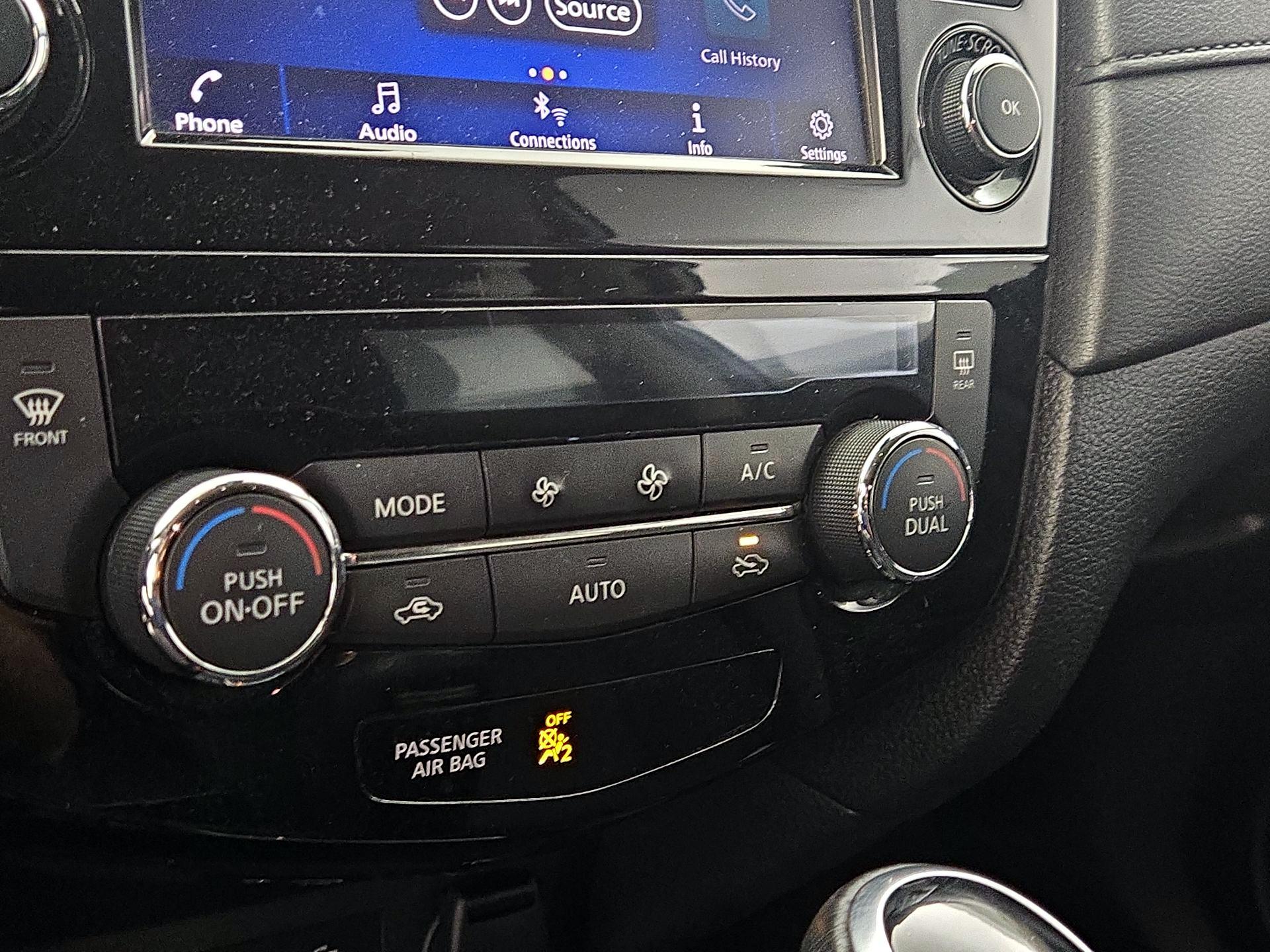 Thumbnail: 2019 Nissan Rogue - 16