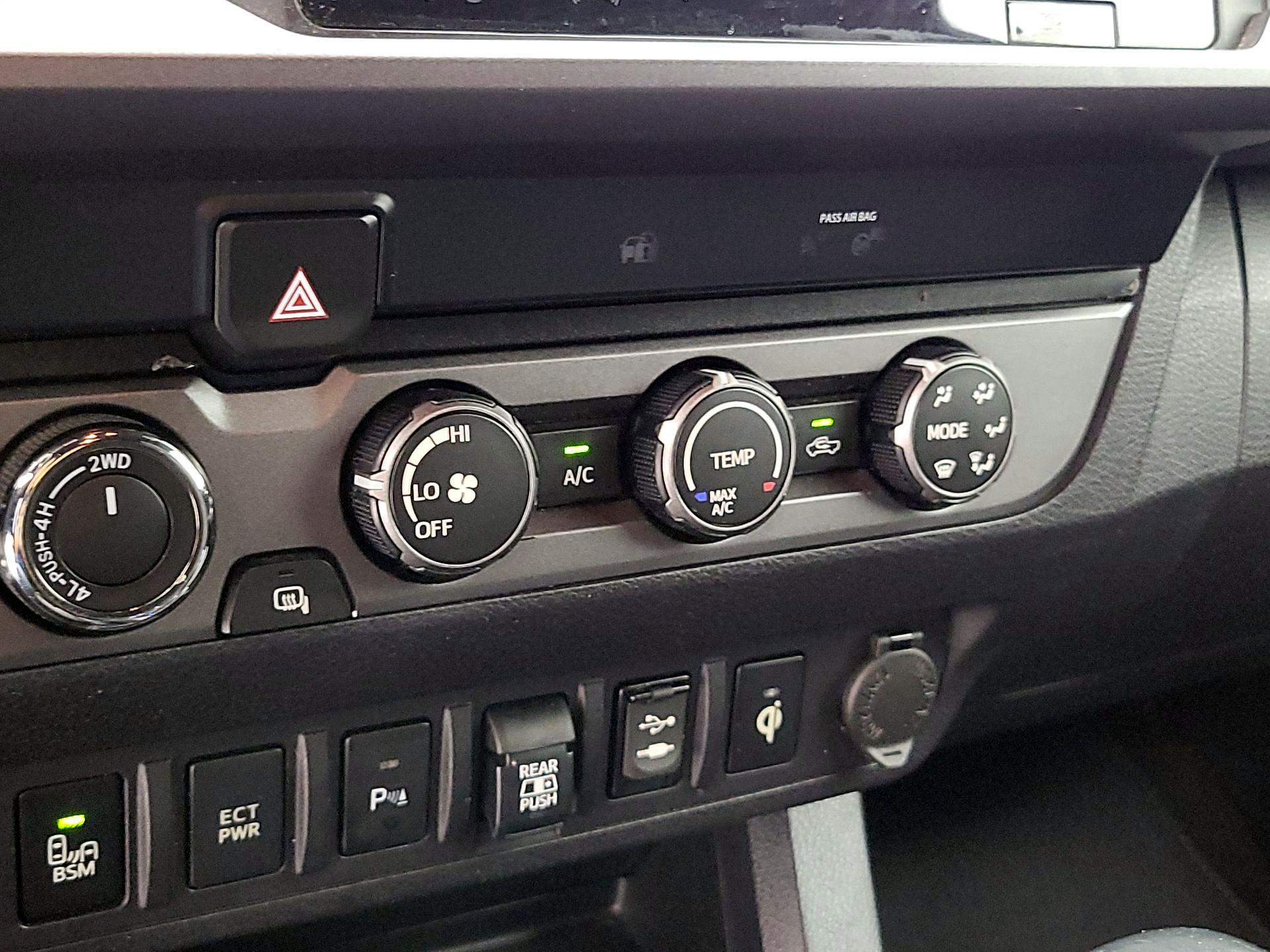 Thumbnail: 2019 Toyota Tacoma - 17