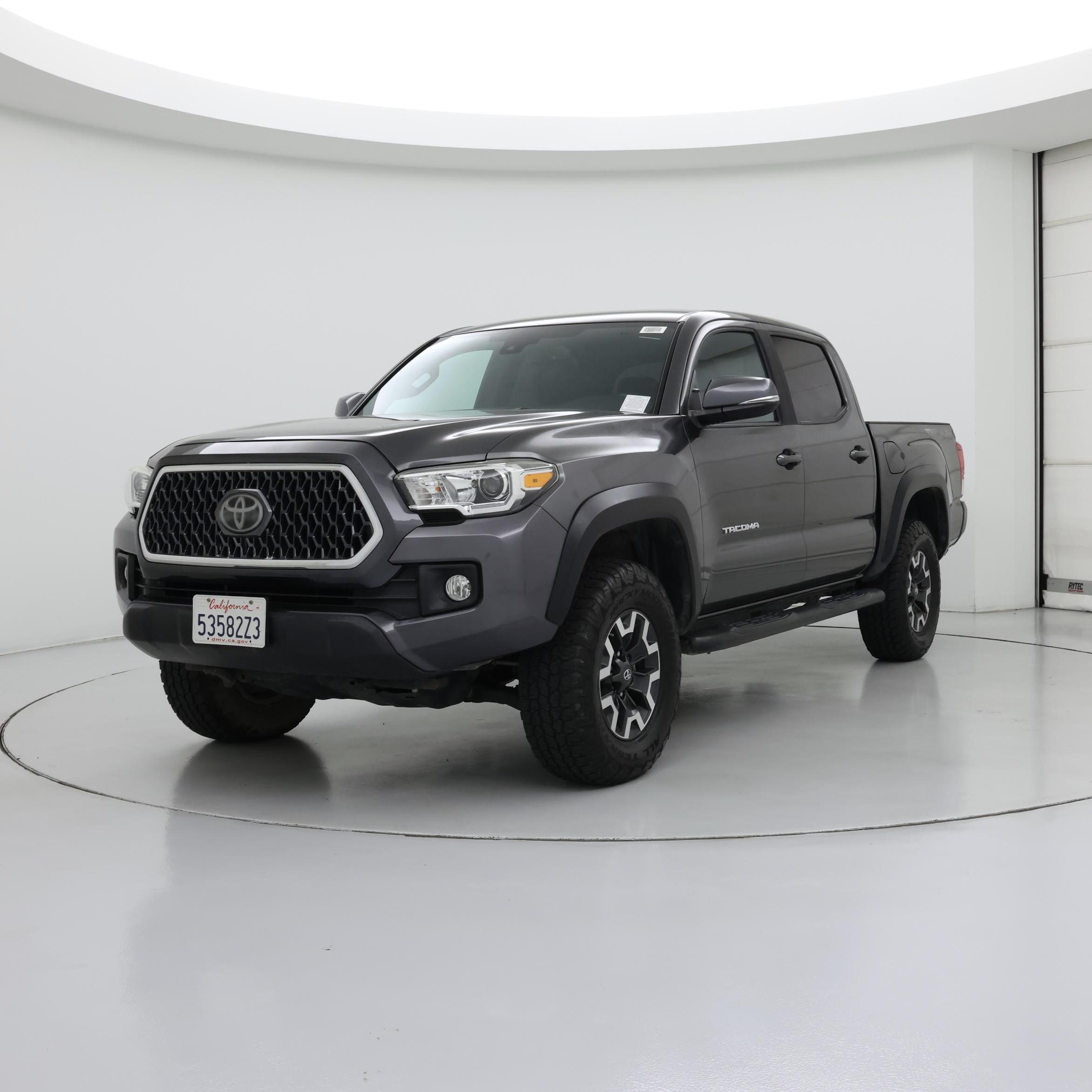 Thumbnail: 2019 Toyota Tacoma - 4