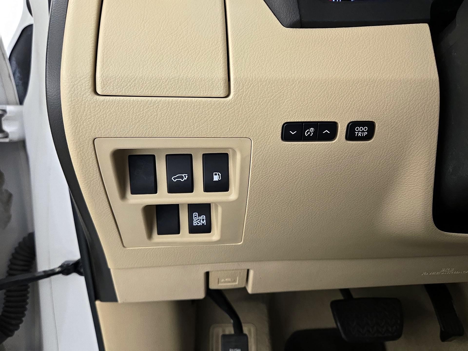 Thumbnail: 2015 Lexus RX - 13
