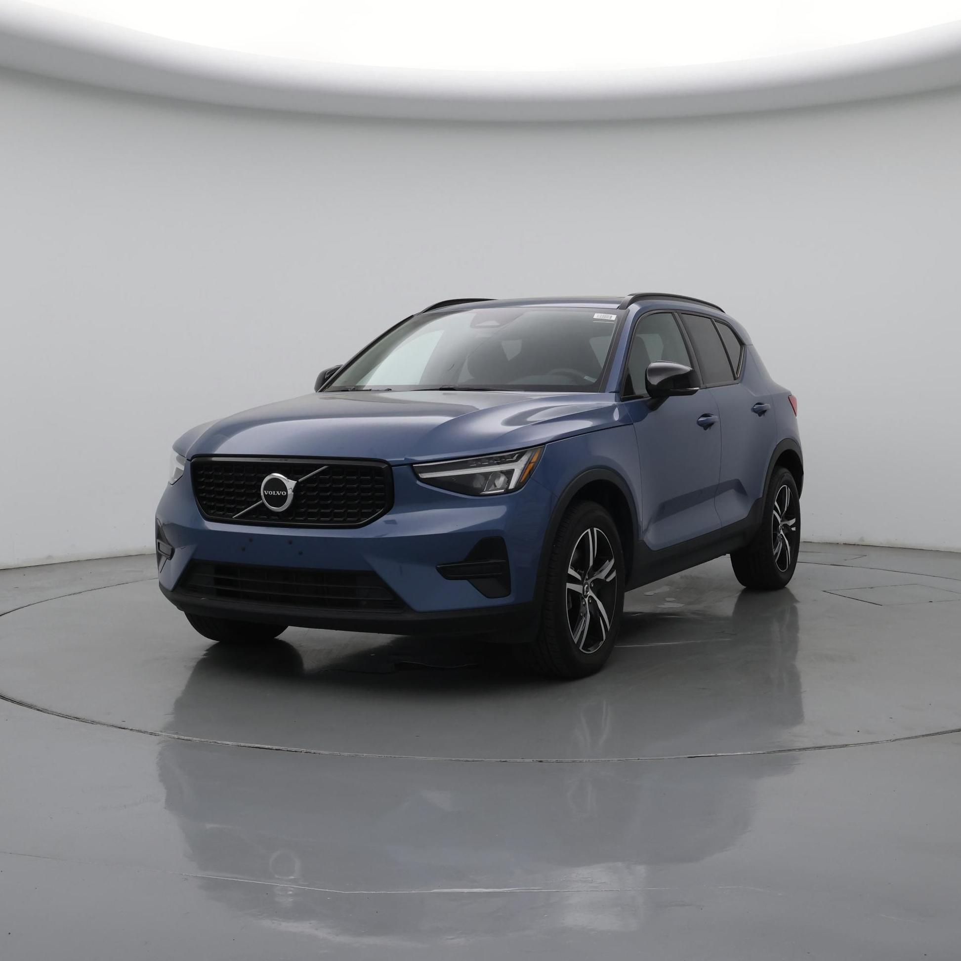 Thumbnail: 2024 Volvo XC40 - 4