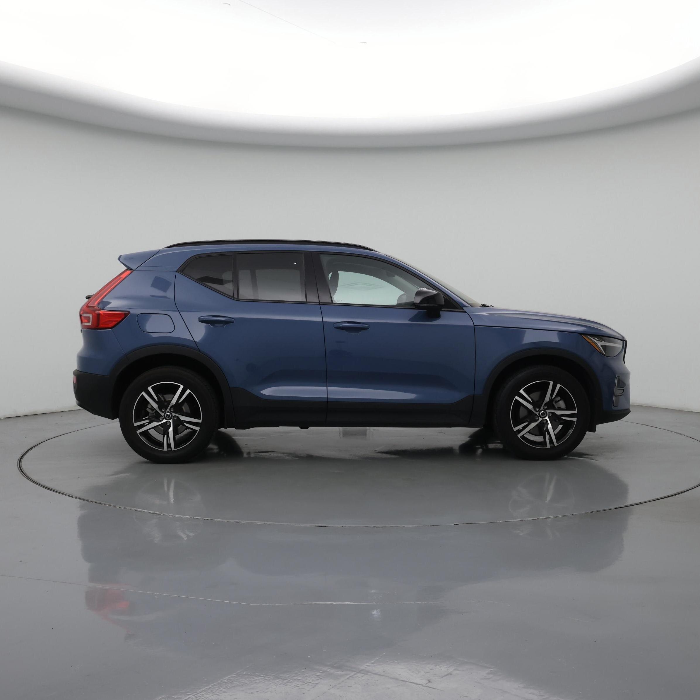 Thumbnail: 2024 Volvo XC40 - 7