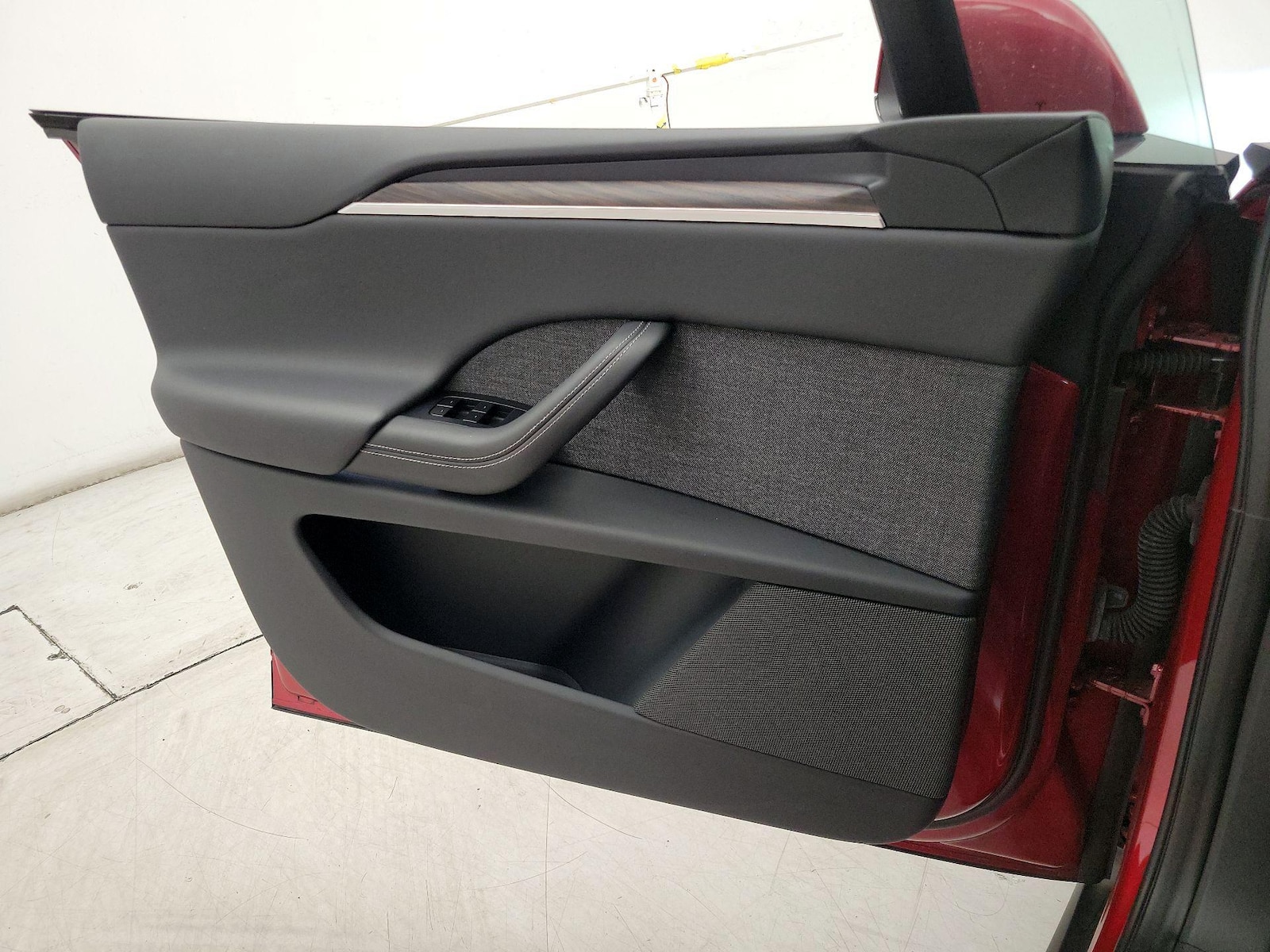 2023 Tesla Model X Long Range - Photo 13