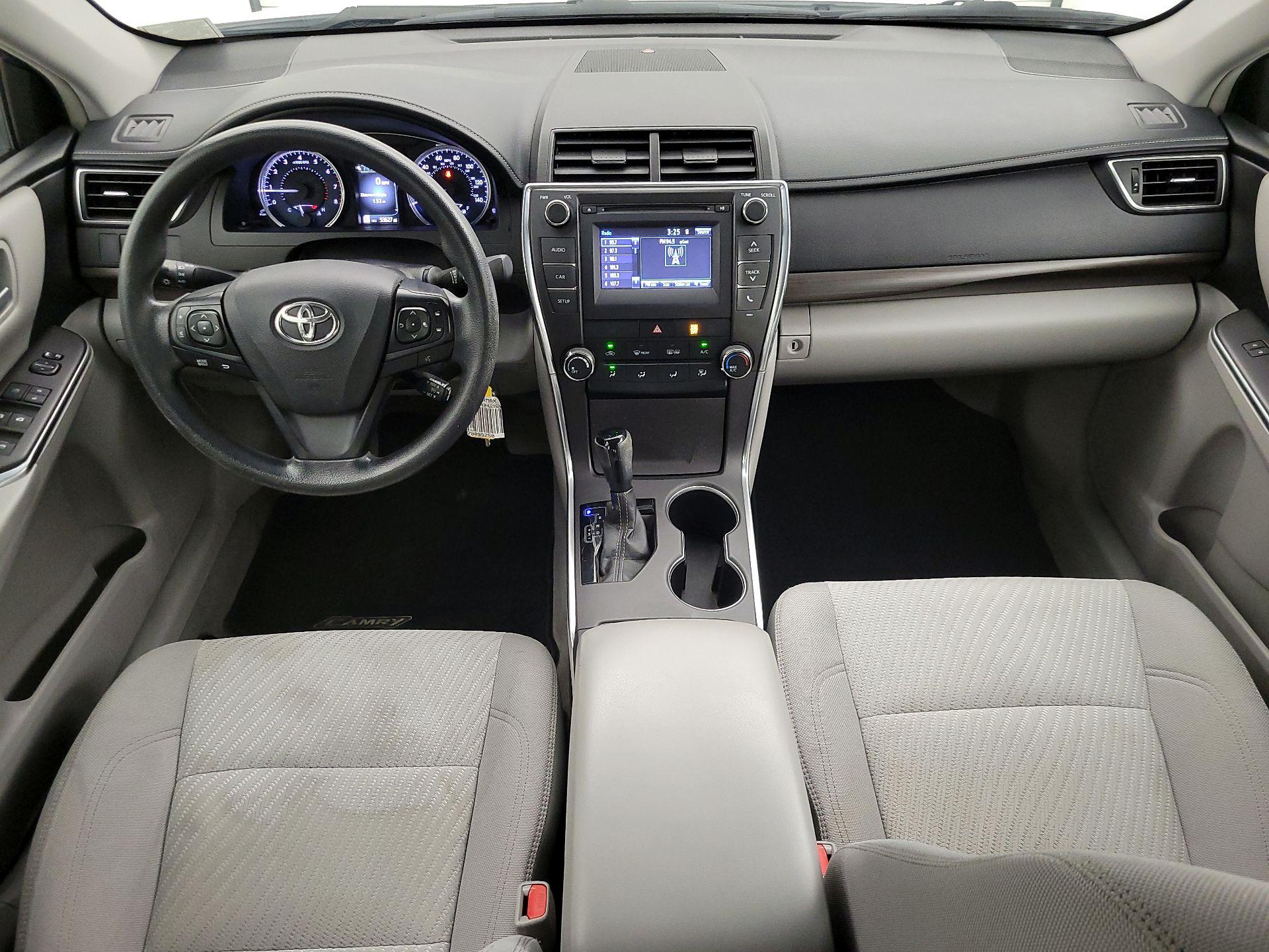 Thumbnail: 2017 Toyota Camry - 9