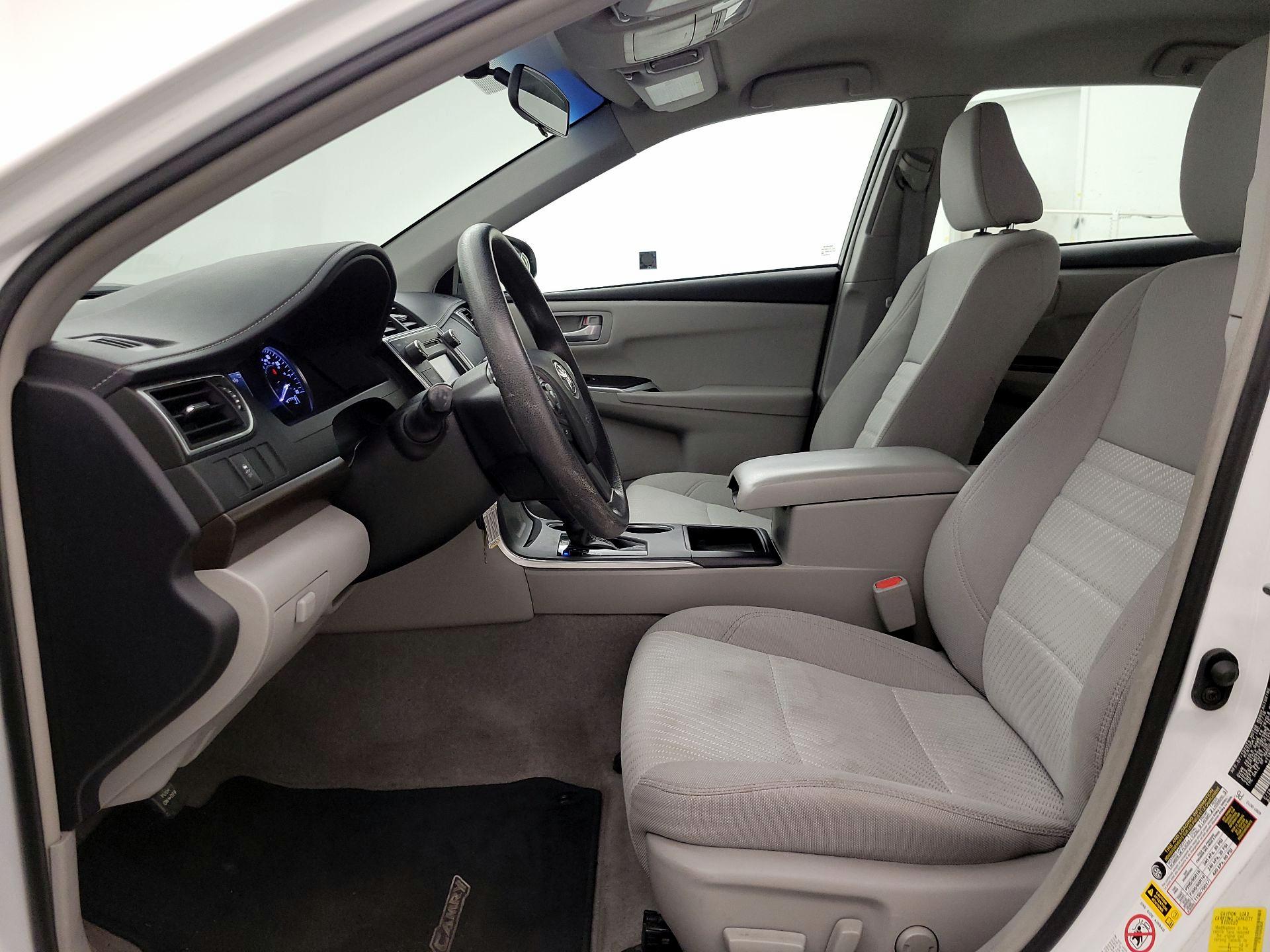 Thumbnail: 2017 Toyota Camry - 11