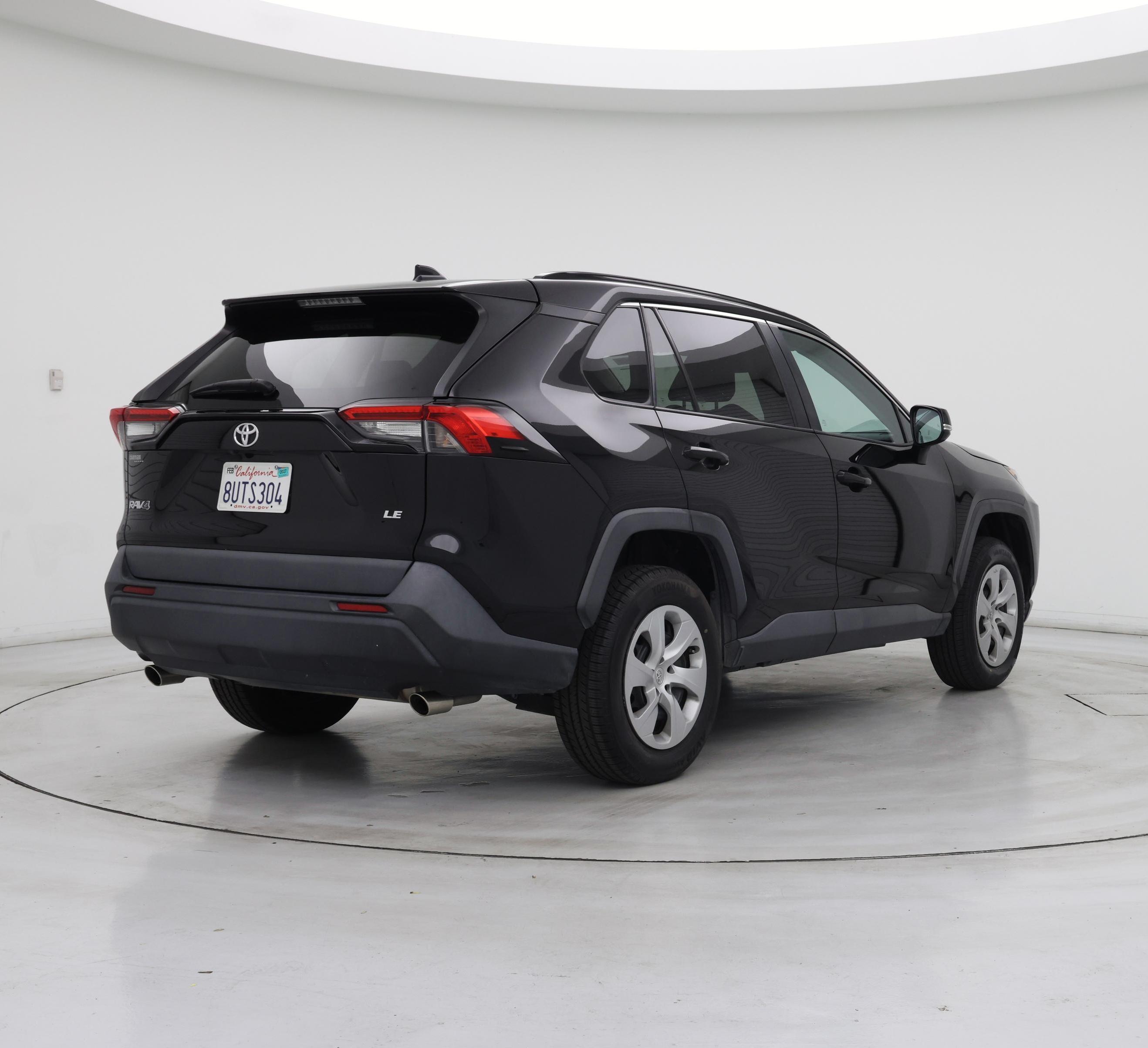 Thumbnail: 2021 Toyota RAV4 - 8