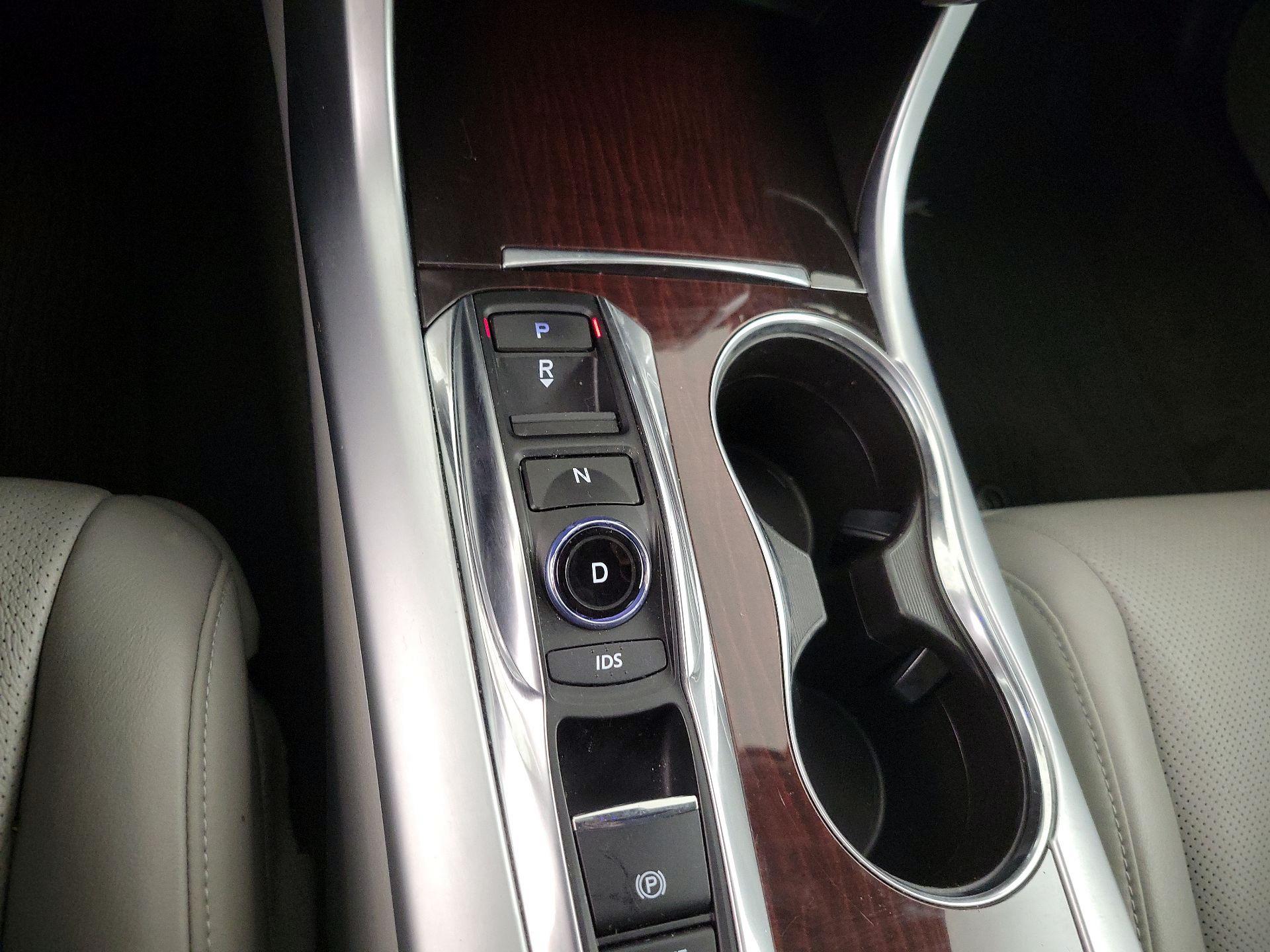Thumbnail: 2015 Acura TLX - 18