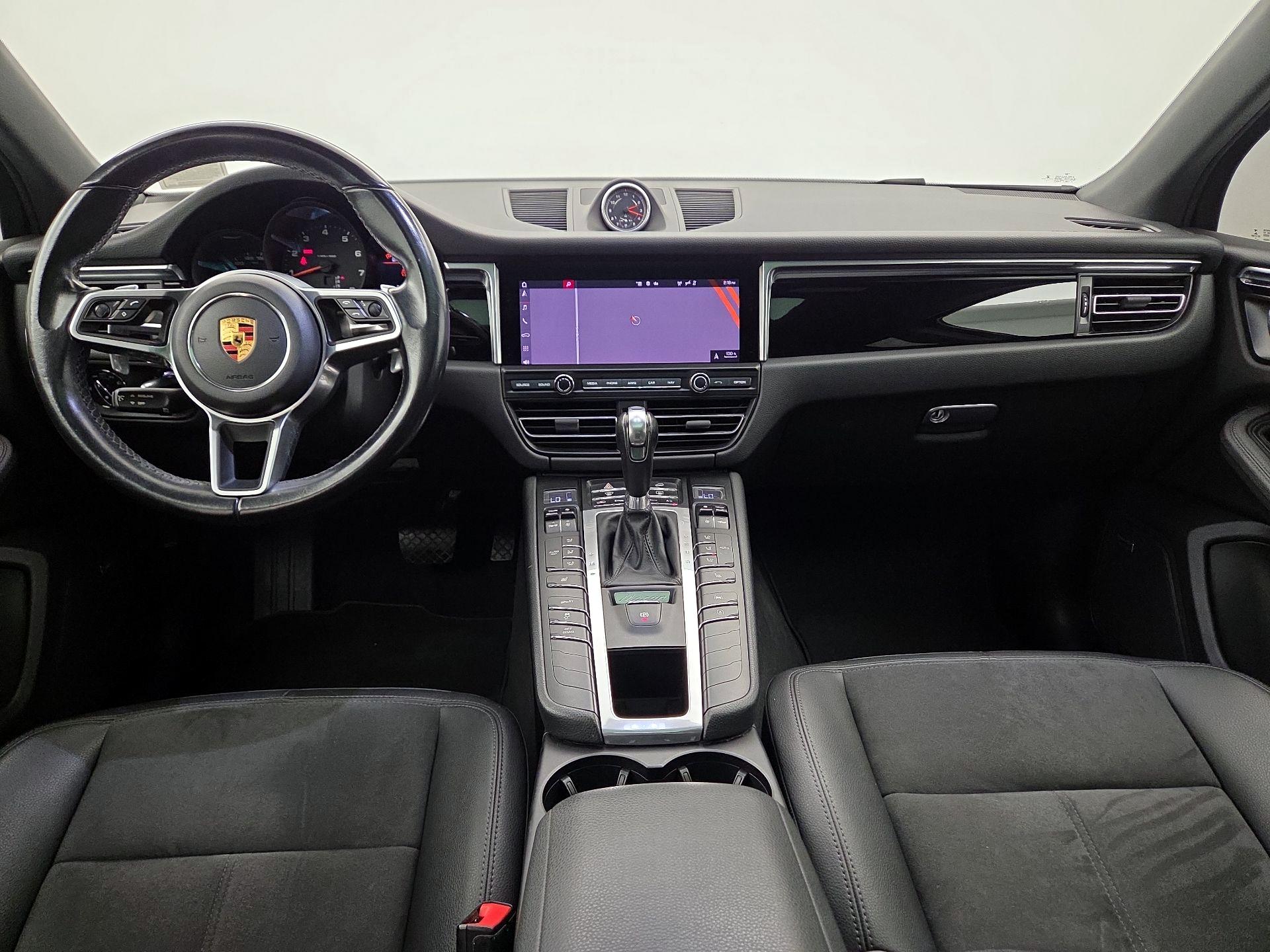 Thumbnail: 2021 Porsche Macan - 9