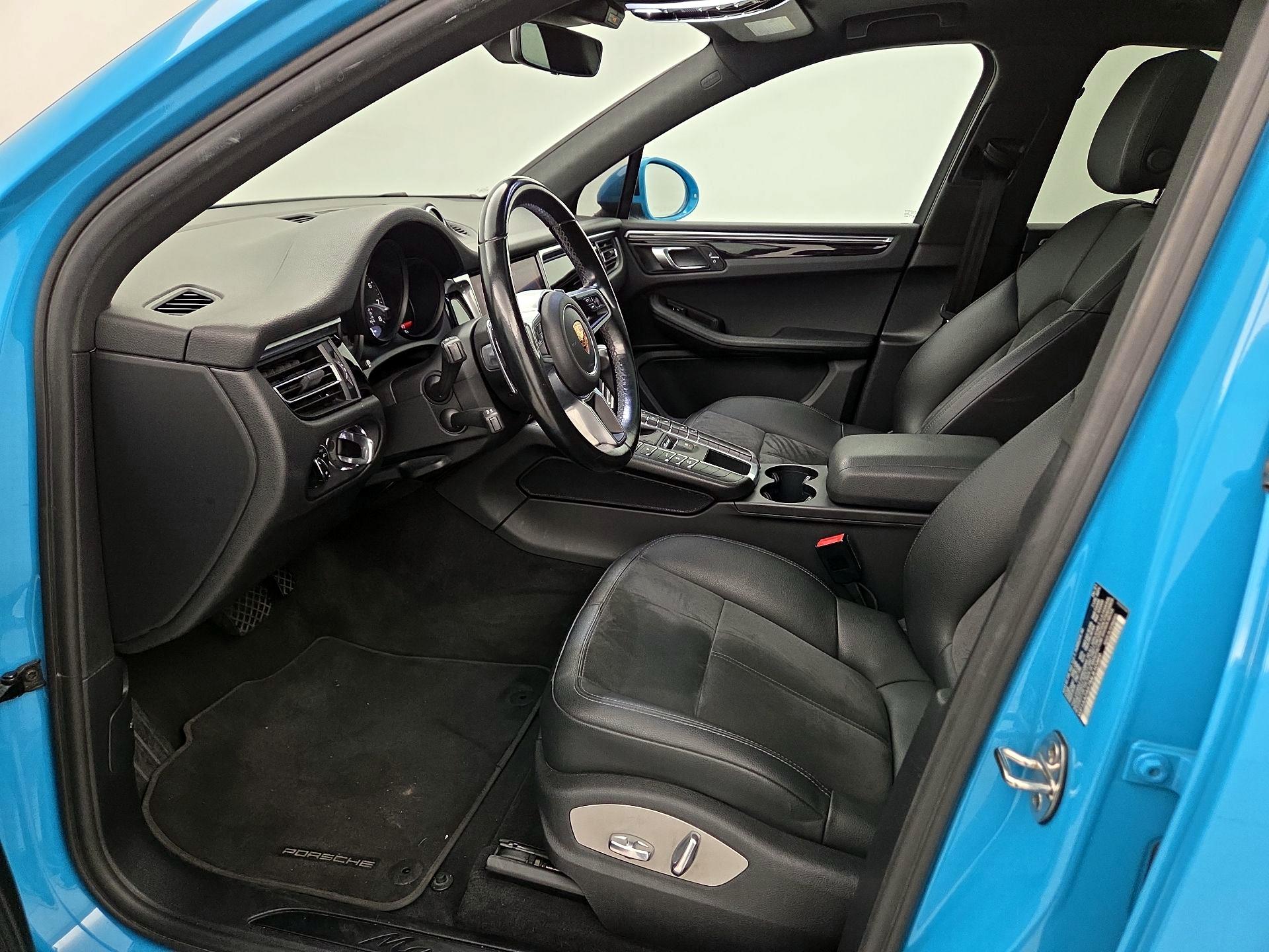 Thumbnail: 2021 Porsche Macan - 11