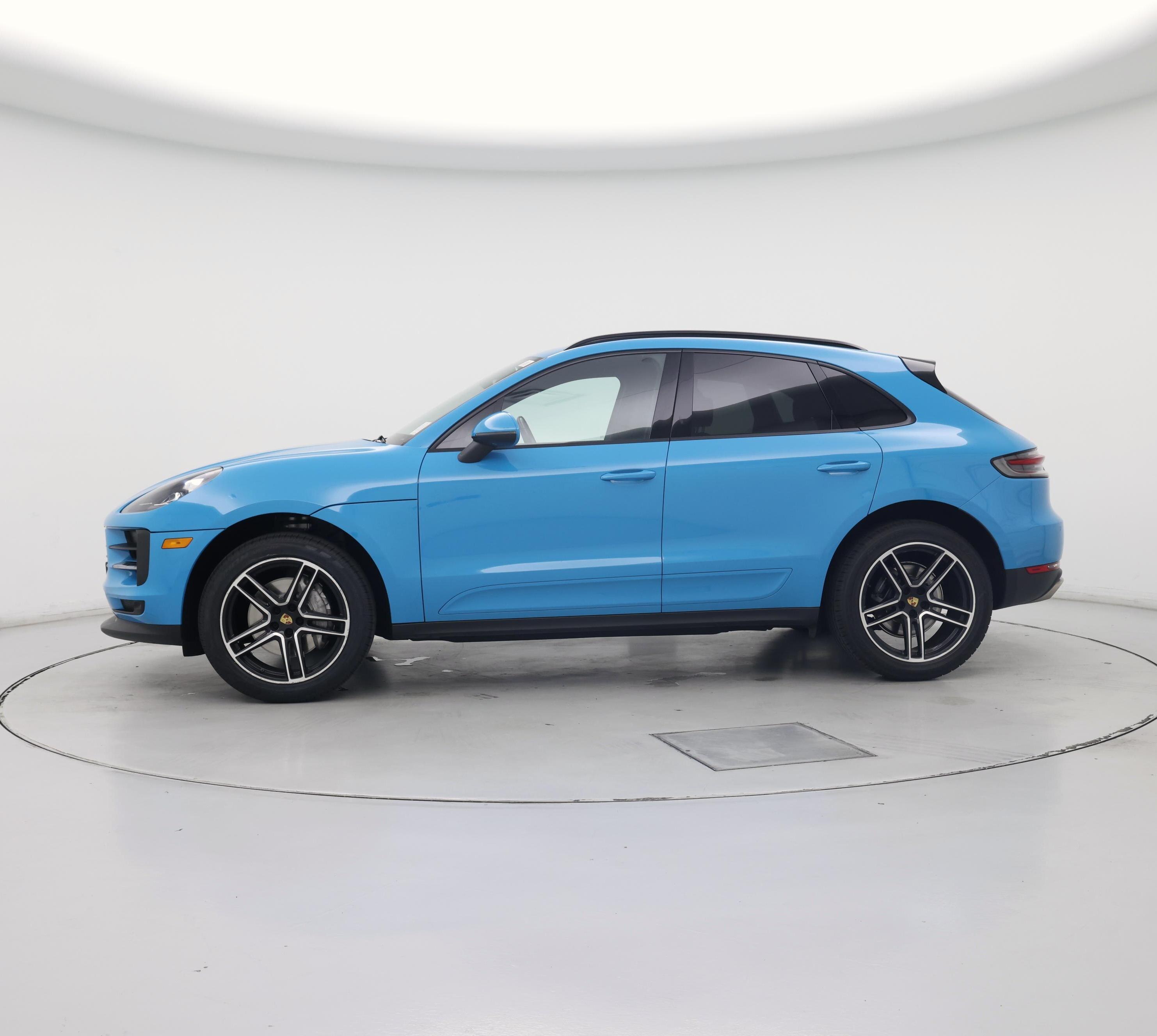 Thumbnail: 2021 Porsche Macan - 3