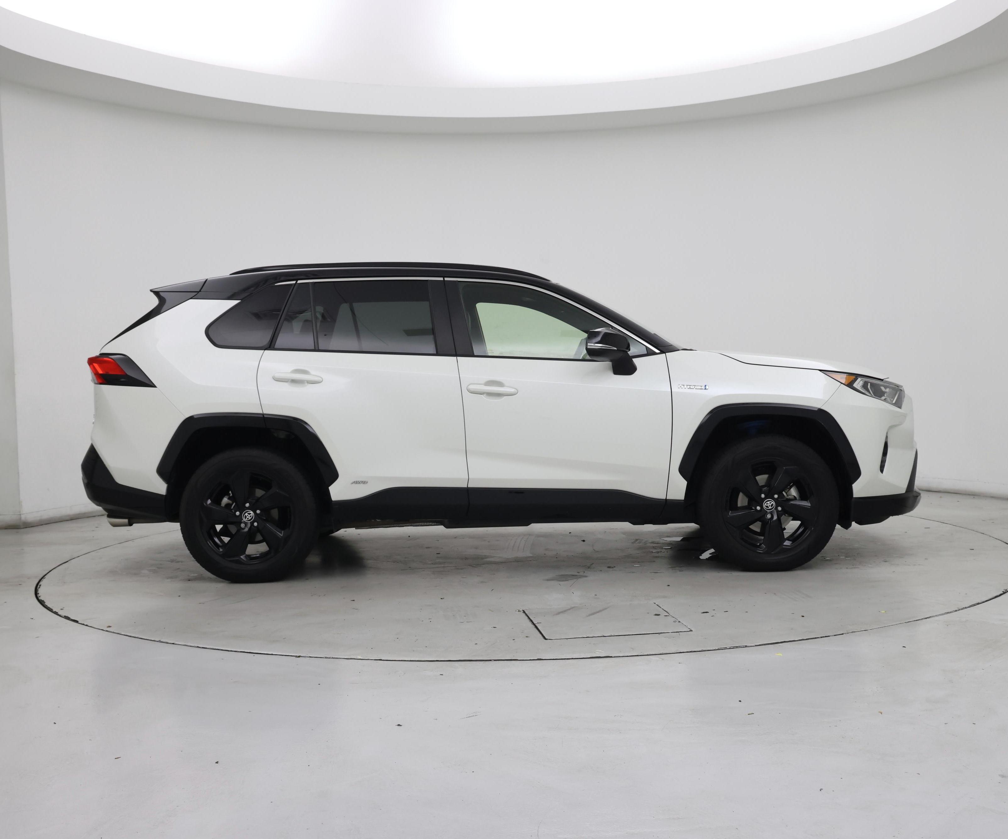Thumbnail: 2021 Toyota RAV4 - 7