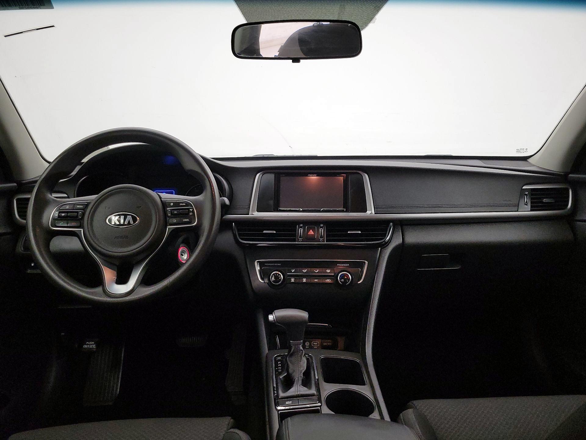 Thumbnail: 2016 Kia Optima - 9