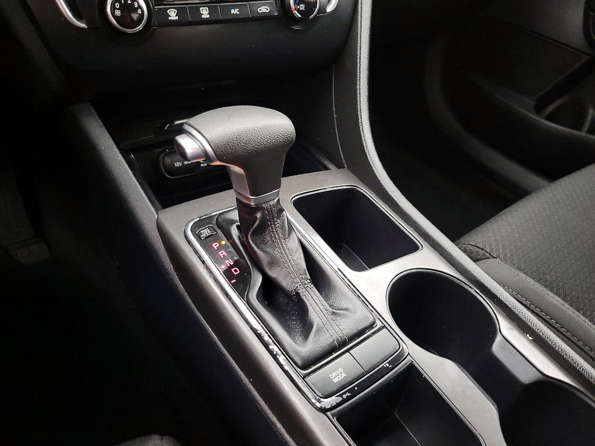 Thumbnail: 2016 Kia Optima - 17