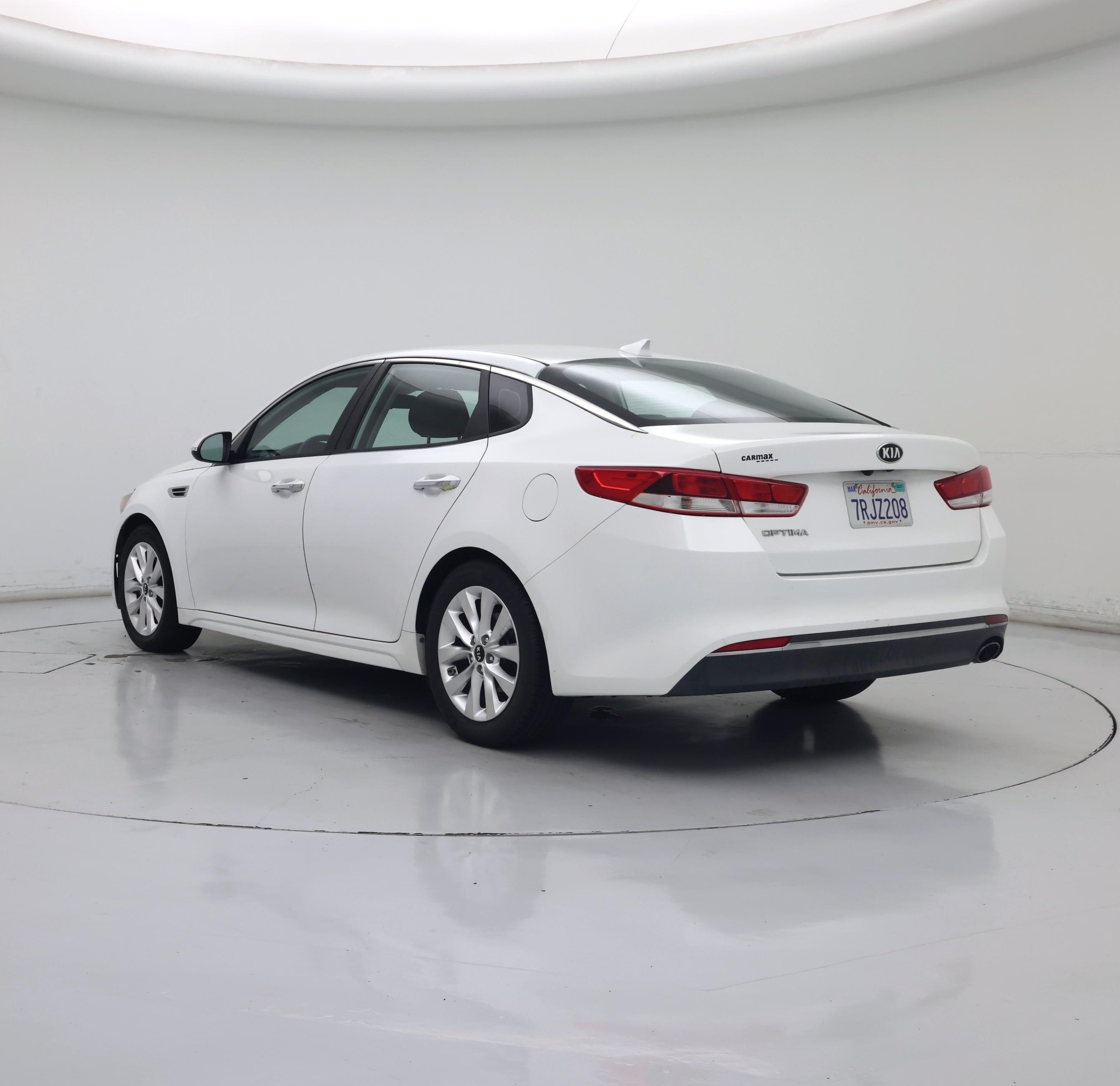 Thumbnail: 2016 Kia Optima - 2
