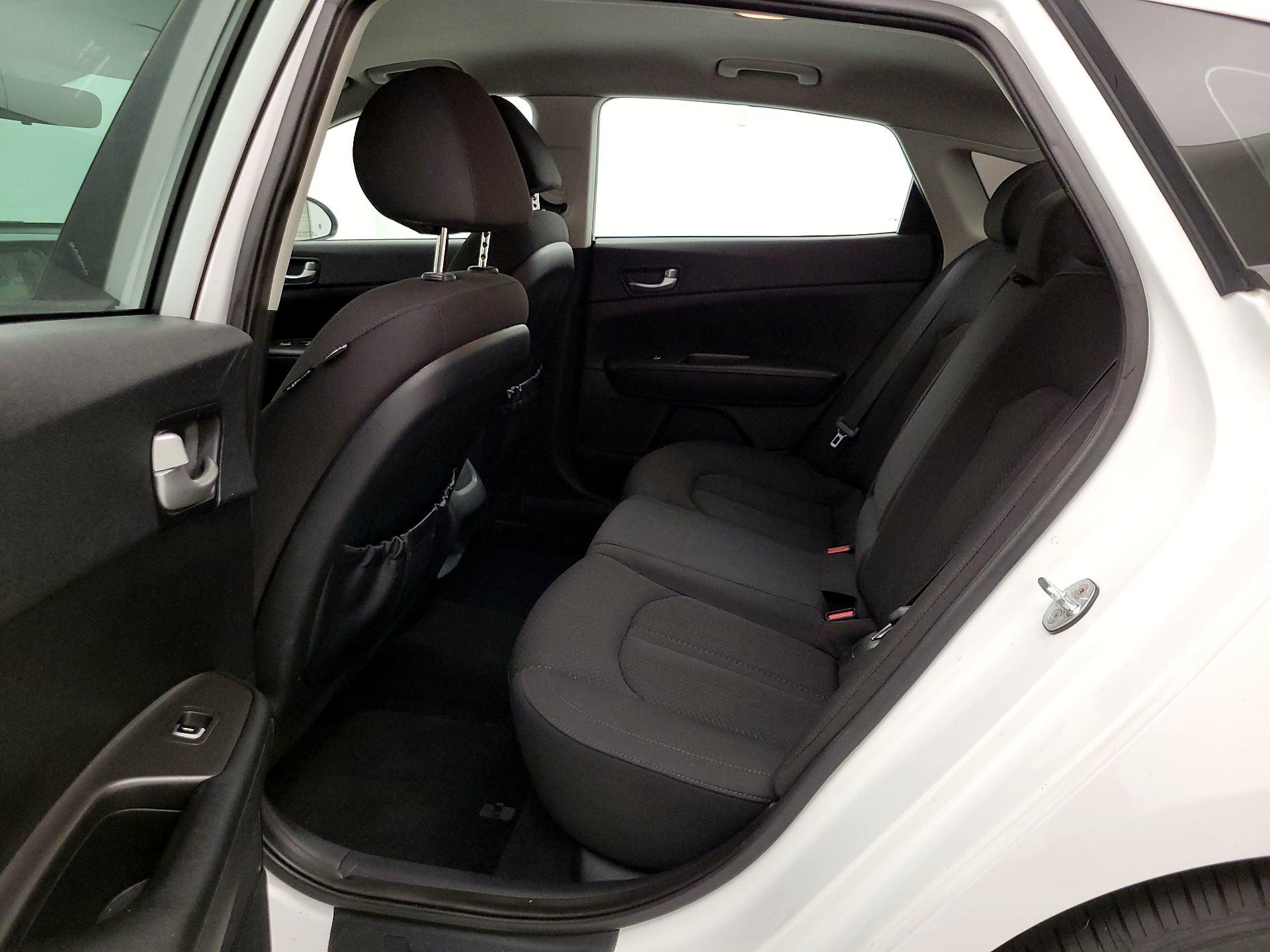 Thumbnail: 2016 Kia Optima - 19