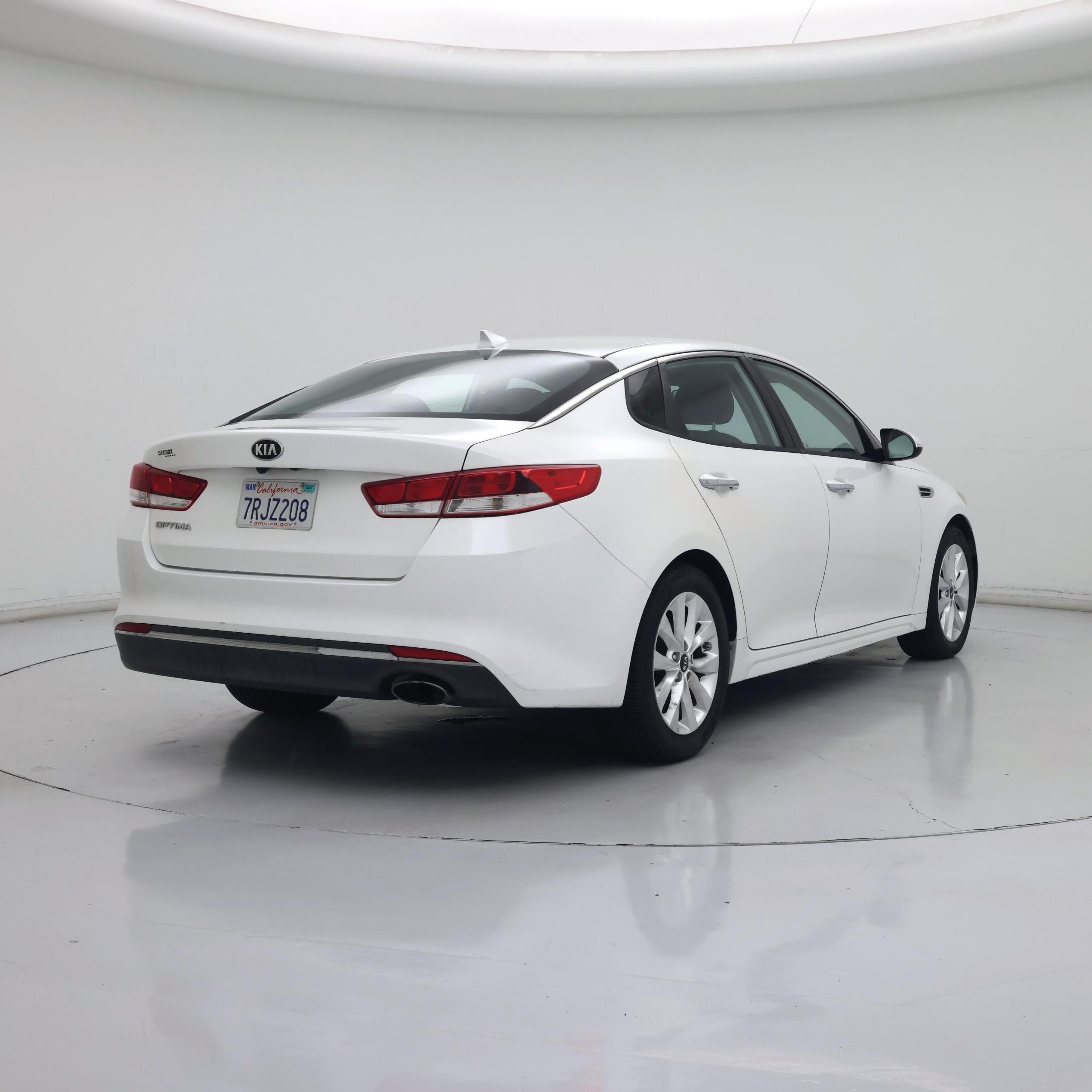 Thumbnail: 2016 Kia Optima - 8