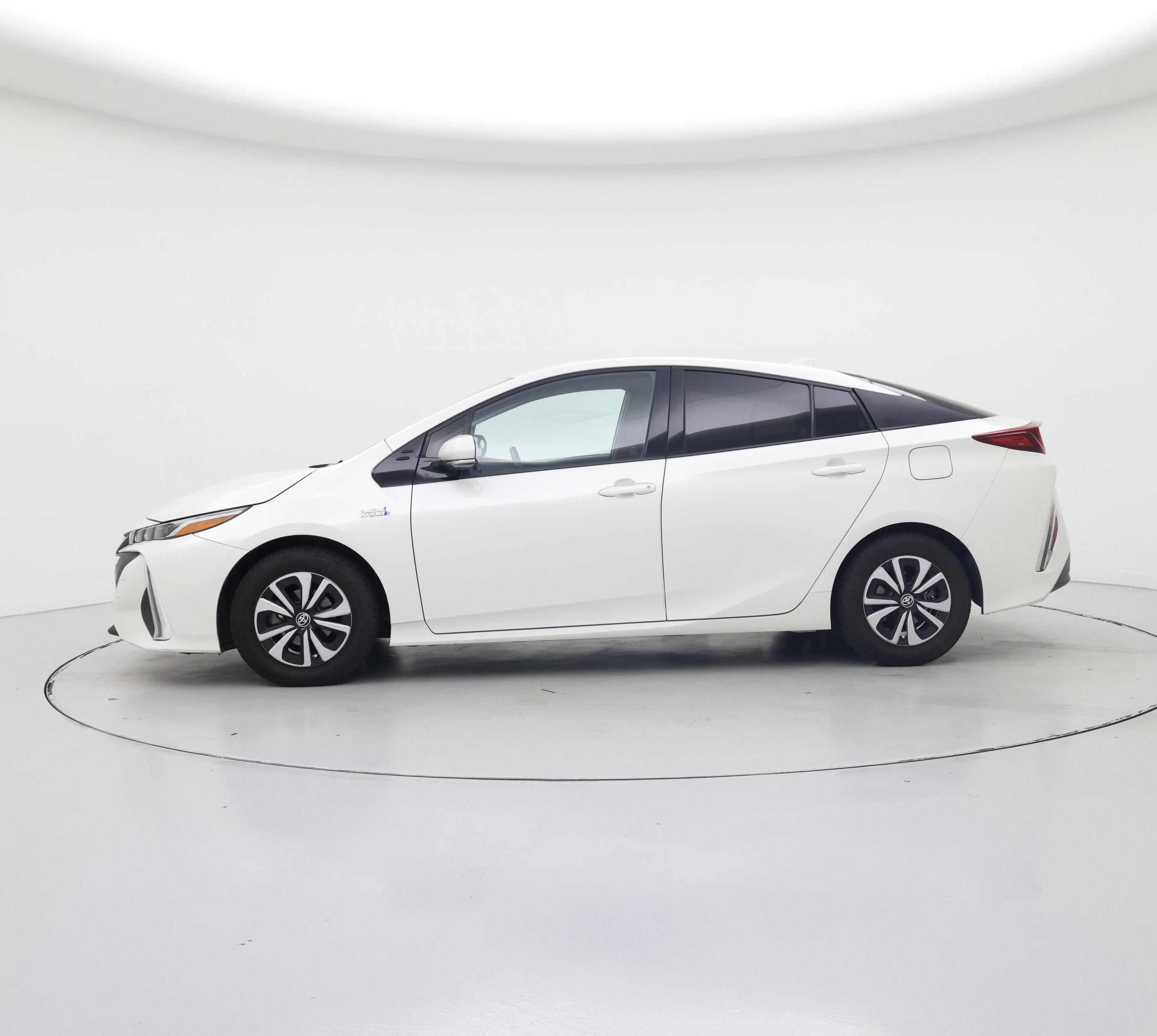 Thumbnail: 2019 Toyota Prius Prime - 3