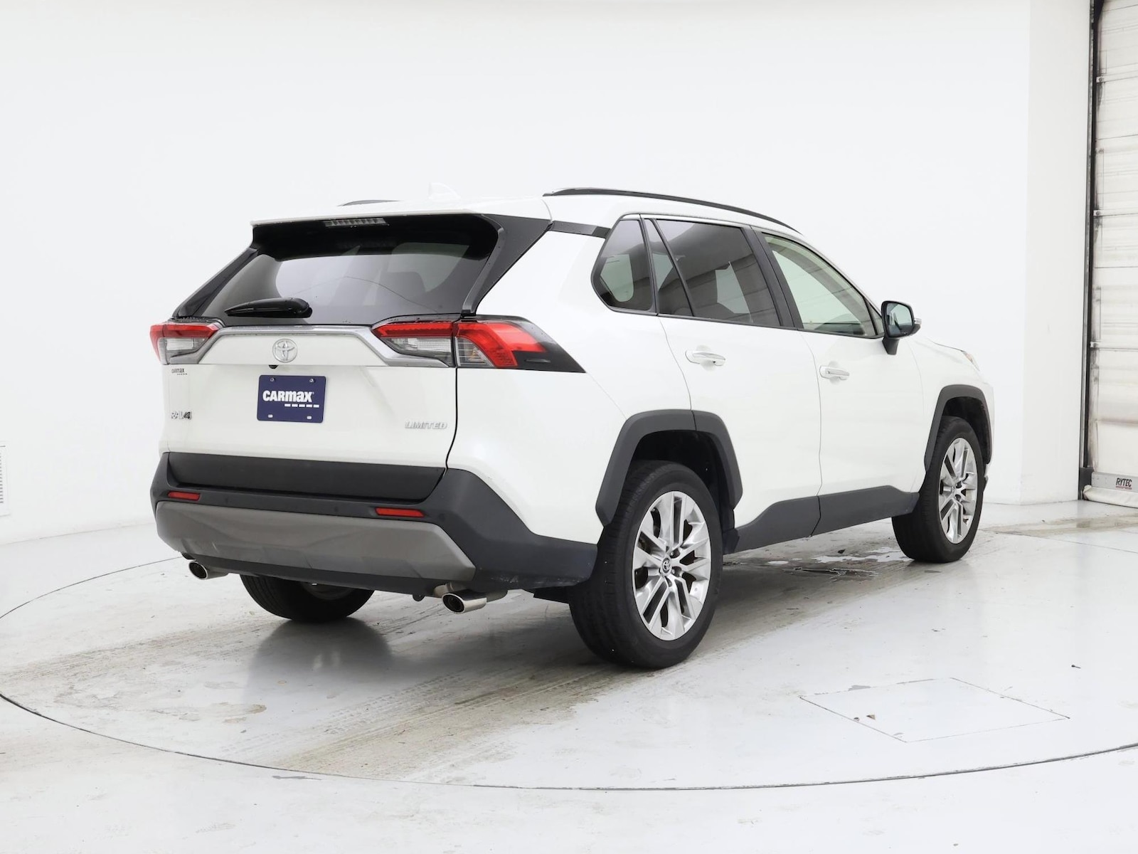 2019 Toyota RAV4 Limited - Photo 9