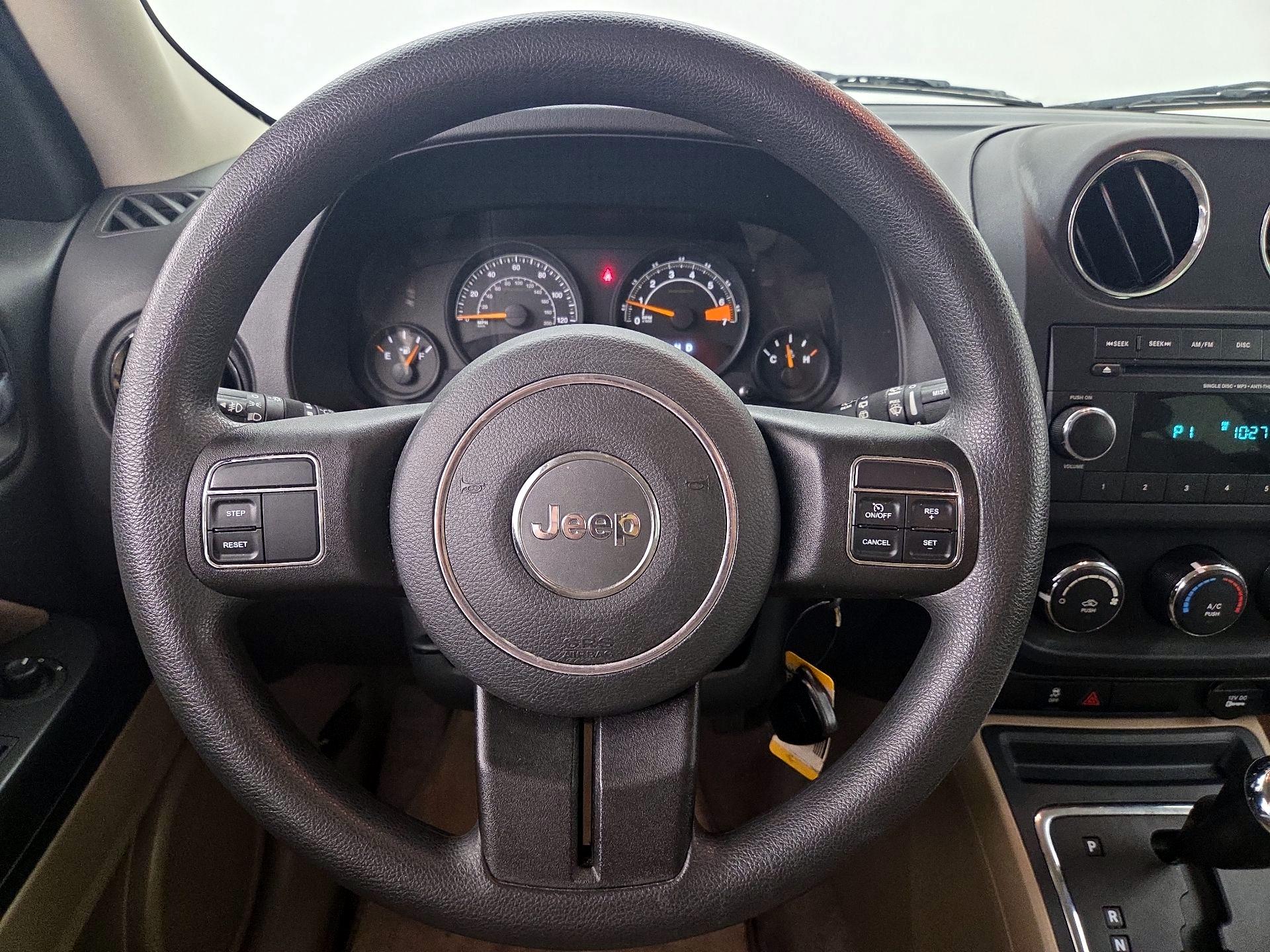 Thumbnail: 2015 Jeep Patriot - 10