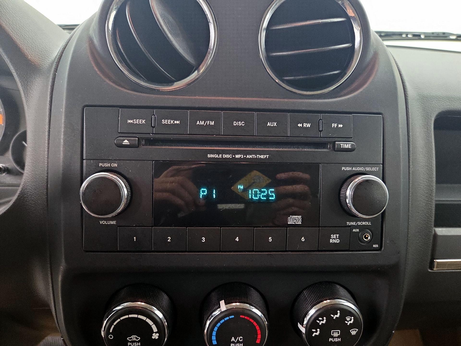 Thumbnail: 2015 Jeep Patriot - 13