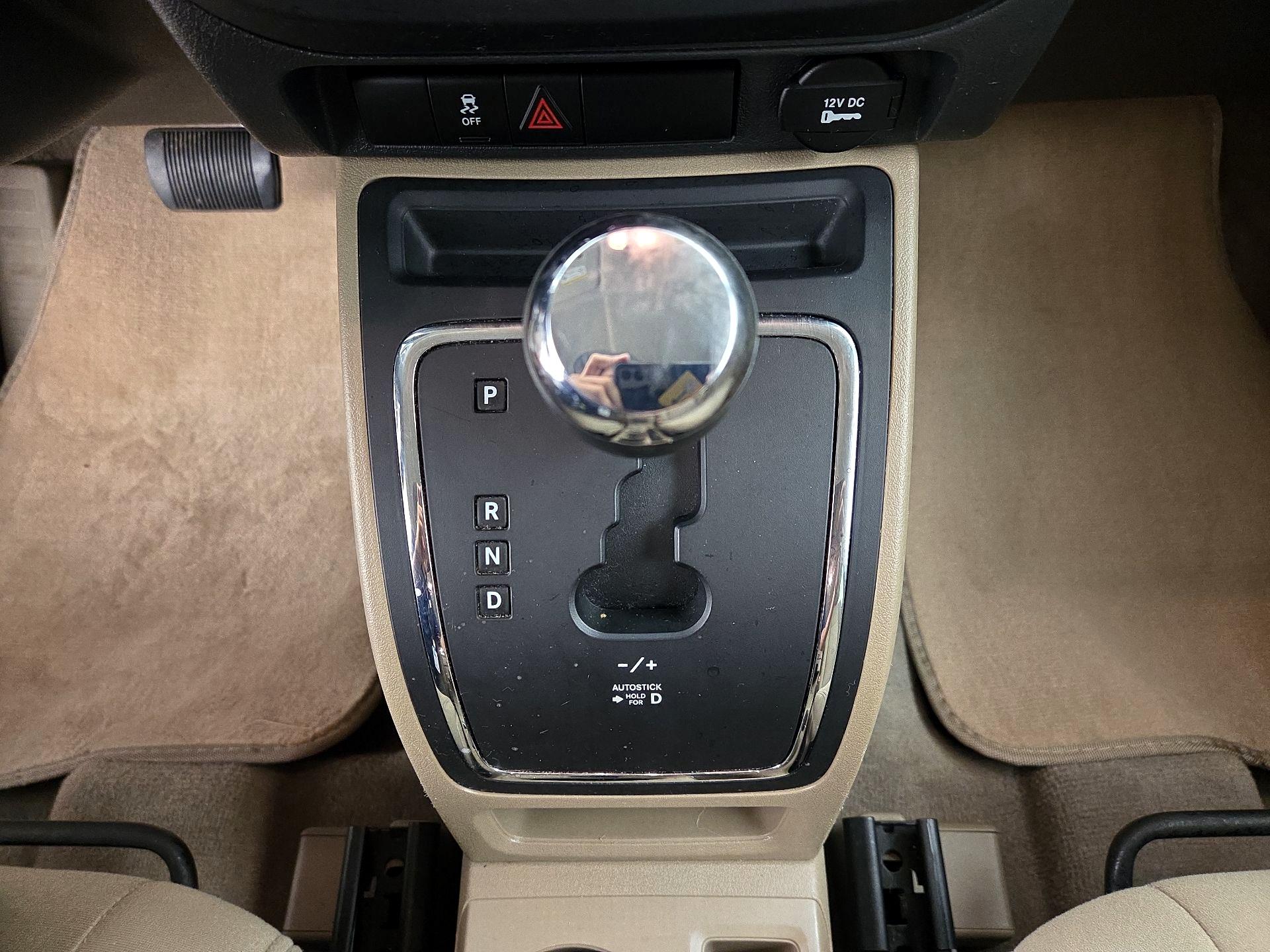 Thumbnail: 2015 Jeep Patriot - 15