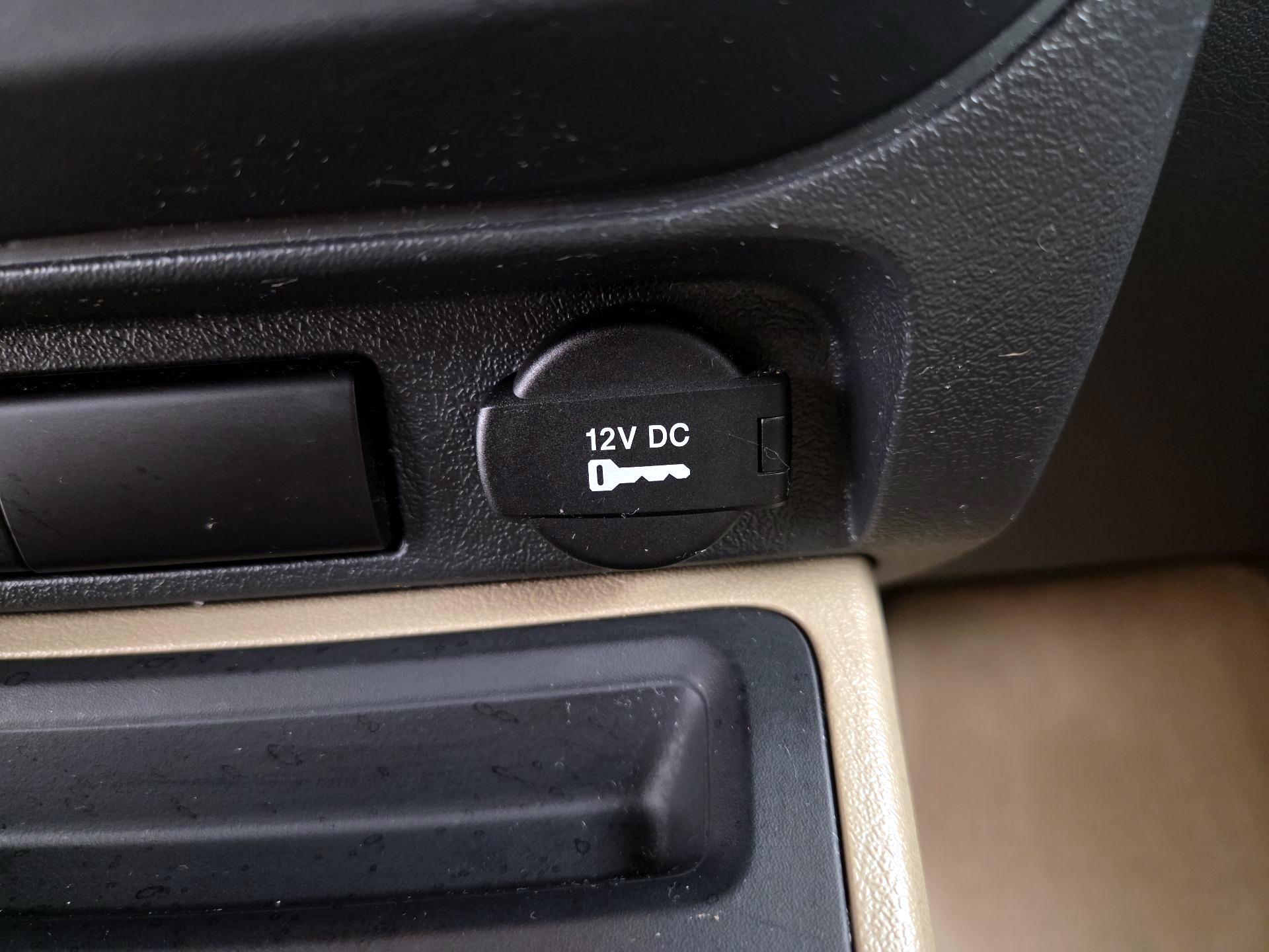 Thumbnail: 2015 Jeep Patriot - 16