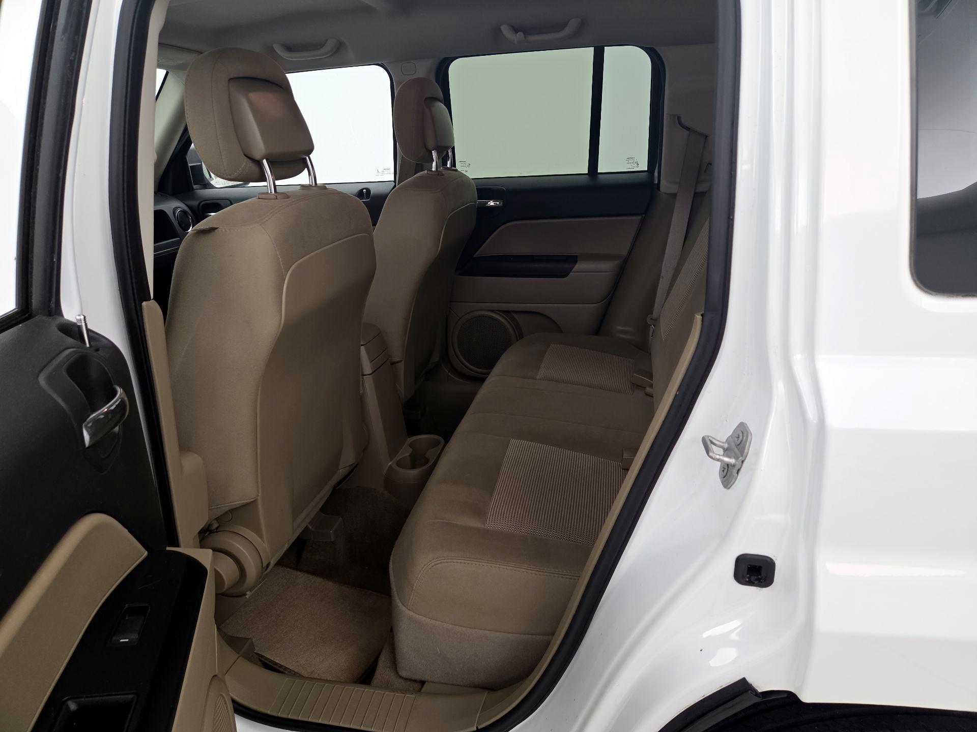 Thumbnail: 2015 Jeep Patriot - 17