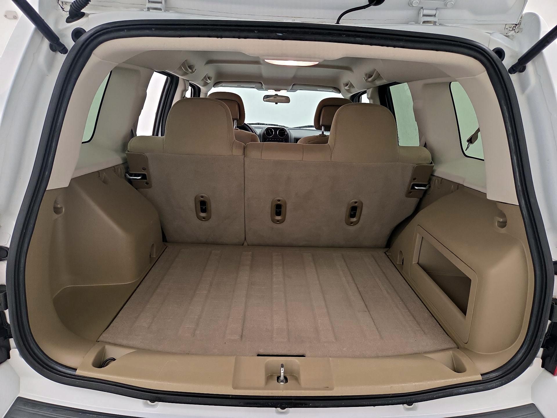 Thumbnail: 2015 Jeep Patriot - 18