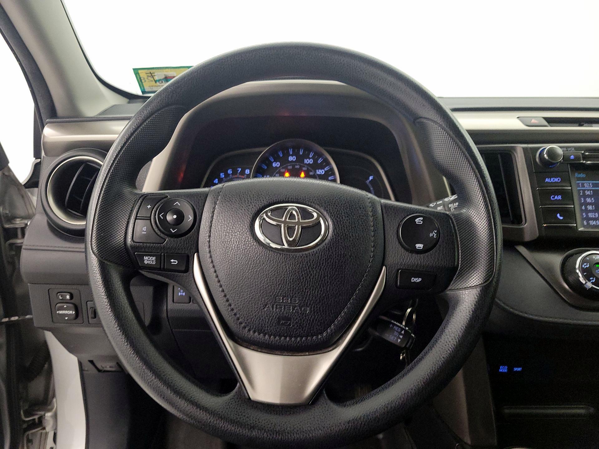 Thumbnail: 2014 Toyota RAV4 - 10
