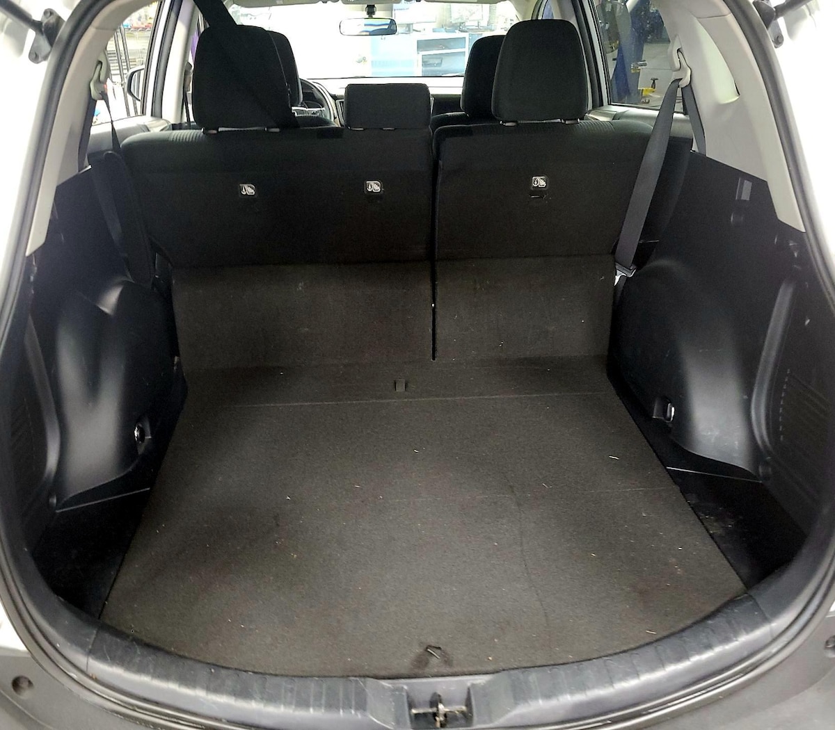 Trunk/Cargo (Seats Up)