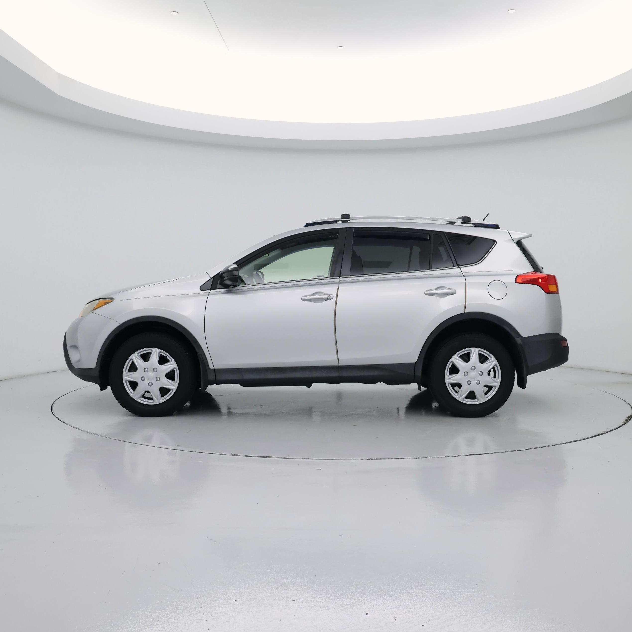 Thumbnail: 2014 Toyota RAV4 - 3
