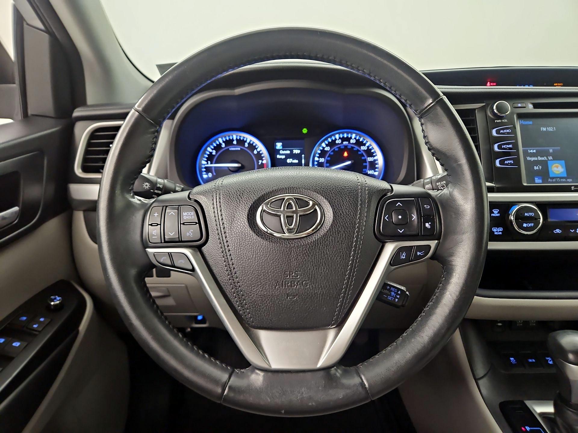 Thumbnail: 2018 Toyota Highlander - 10