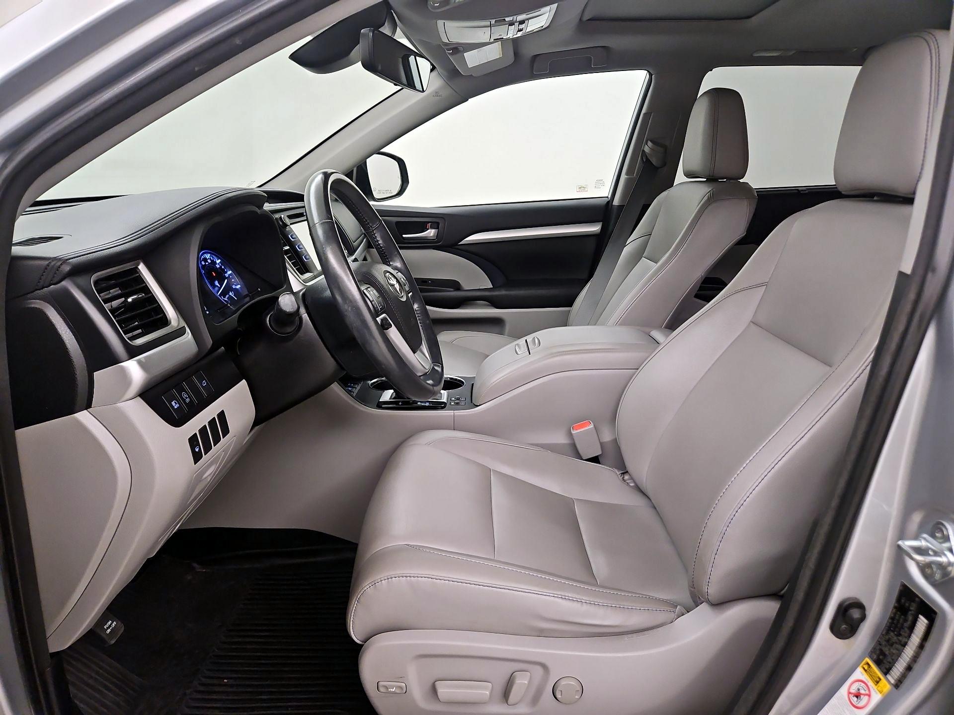 Thumbnail: 2018 Toyota Highlander - 11