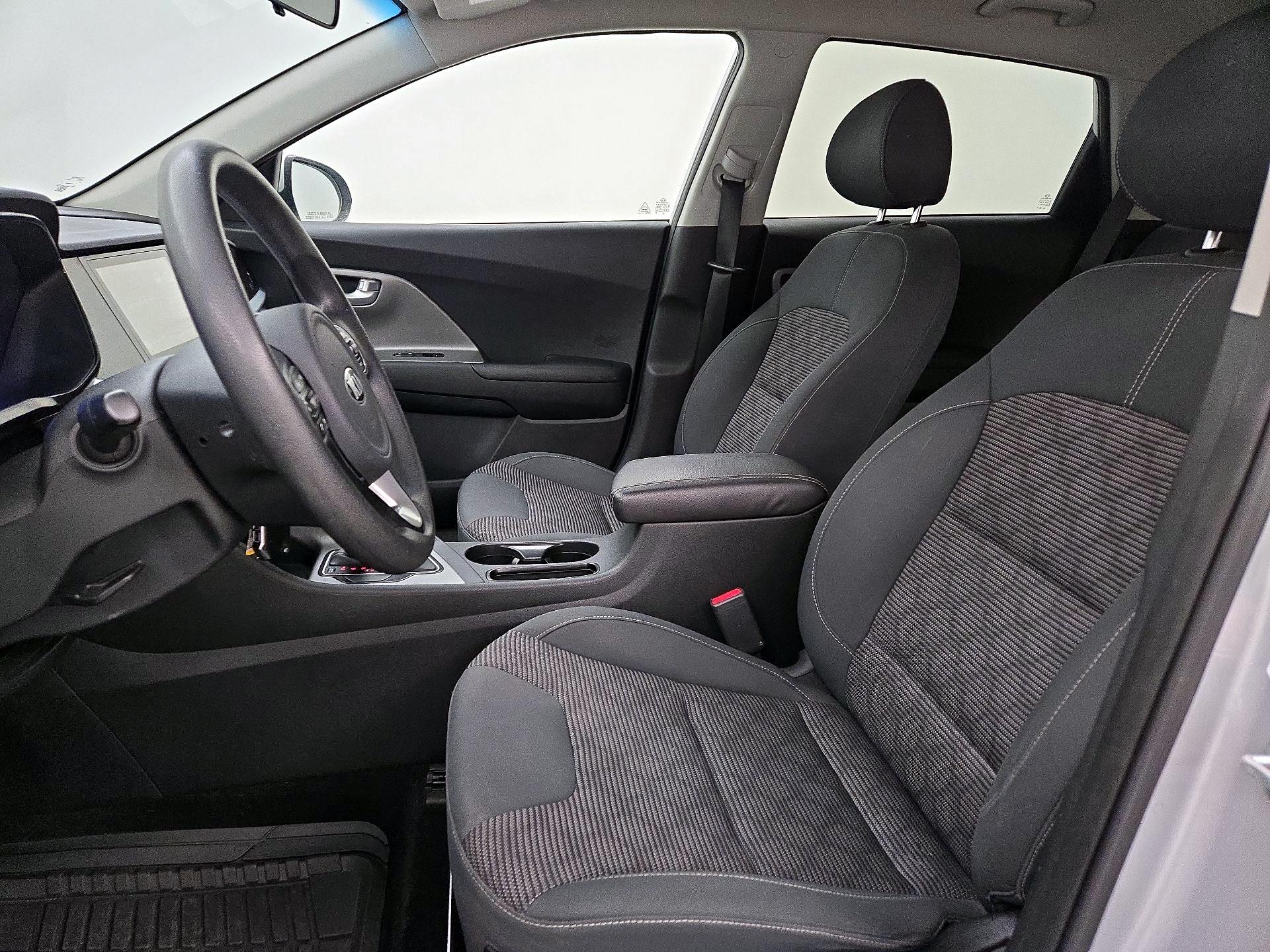 Thumbnail: 2020 Kia Niro - 11