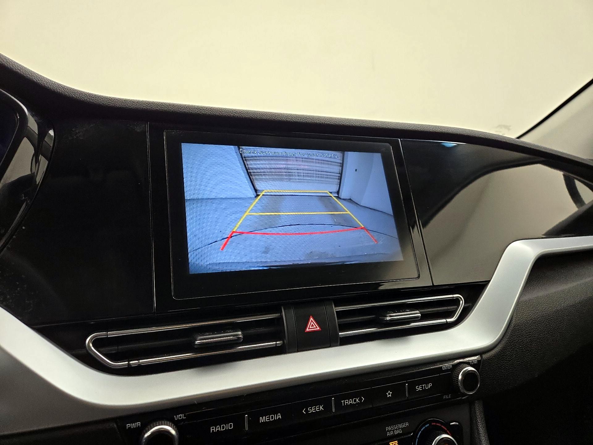 Thumbnail: 2020 Kia Niro - 14