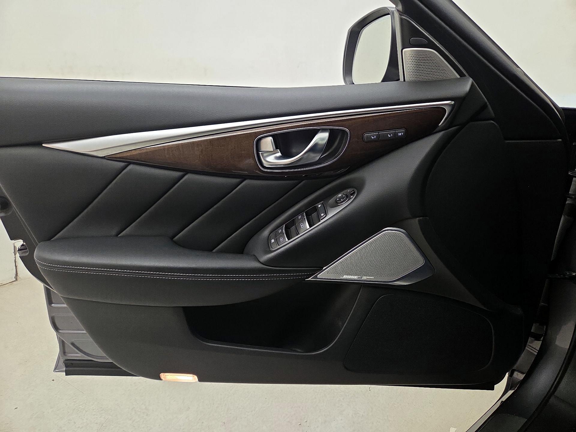Thumbnail: 2017 INFINITI Q50 - 12