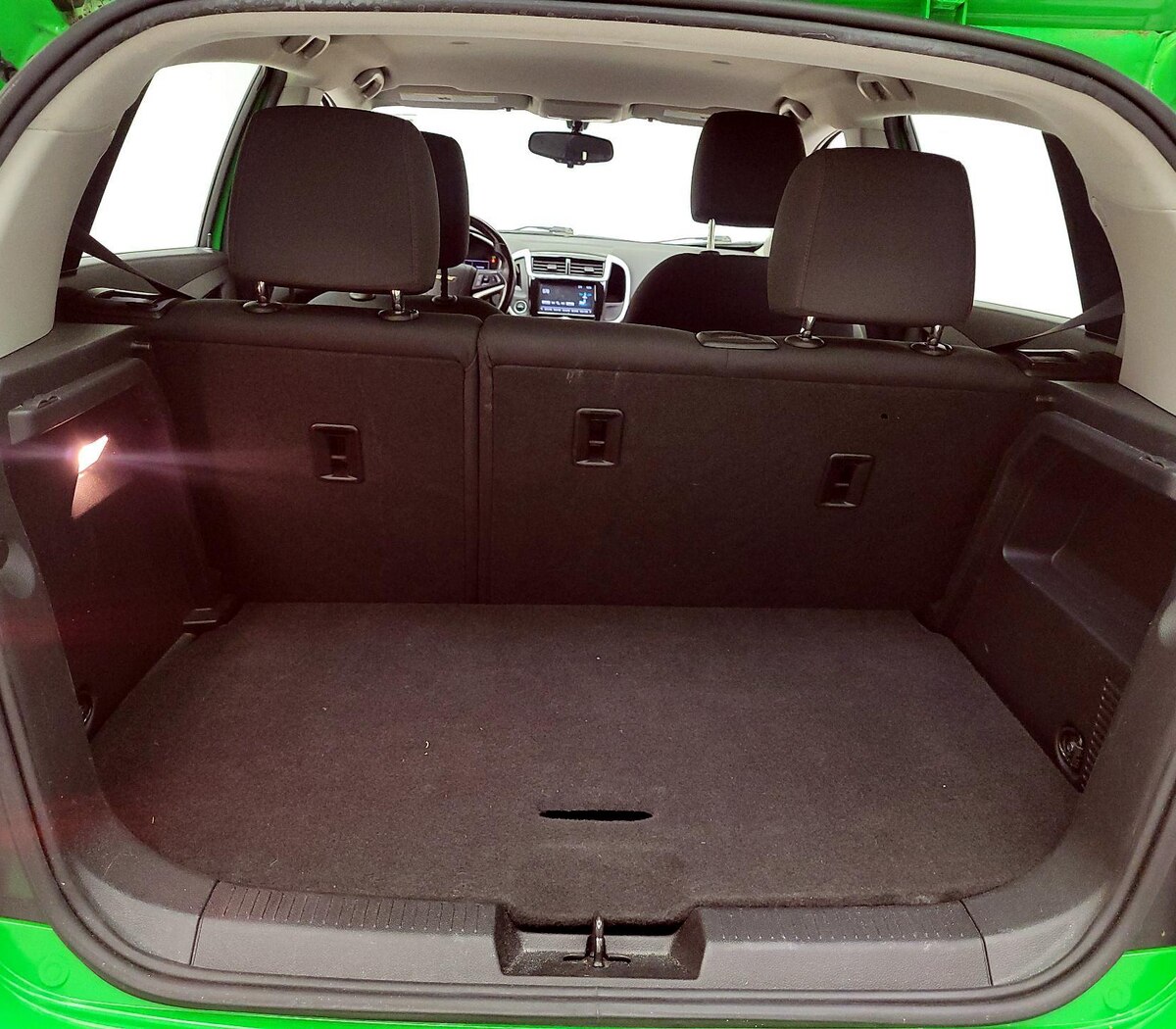 Trunk/Cargo (Seats Up)