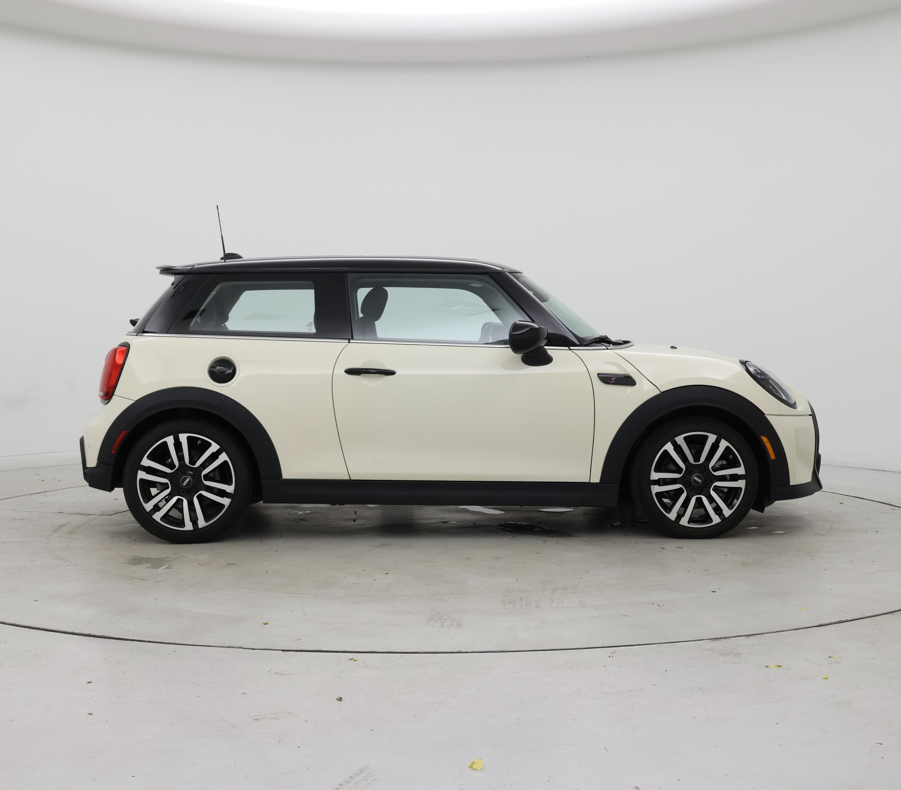 Thumbnail: 2023 MINI Cooper Hardtop - 7