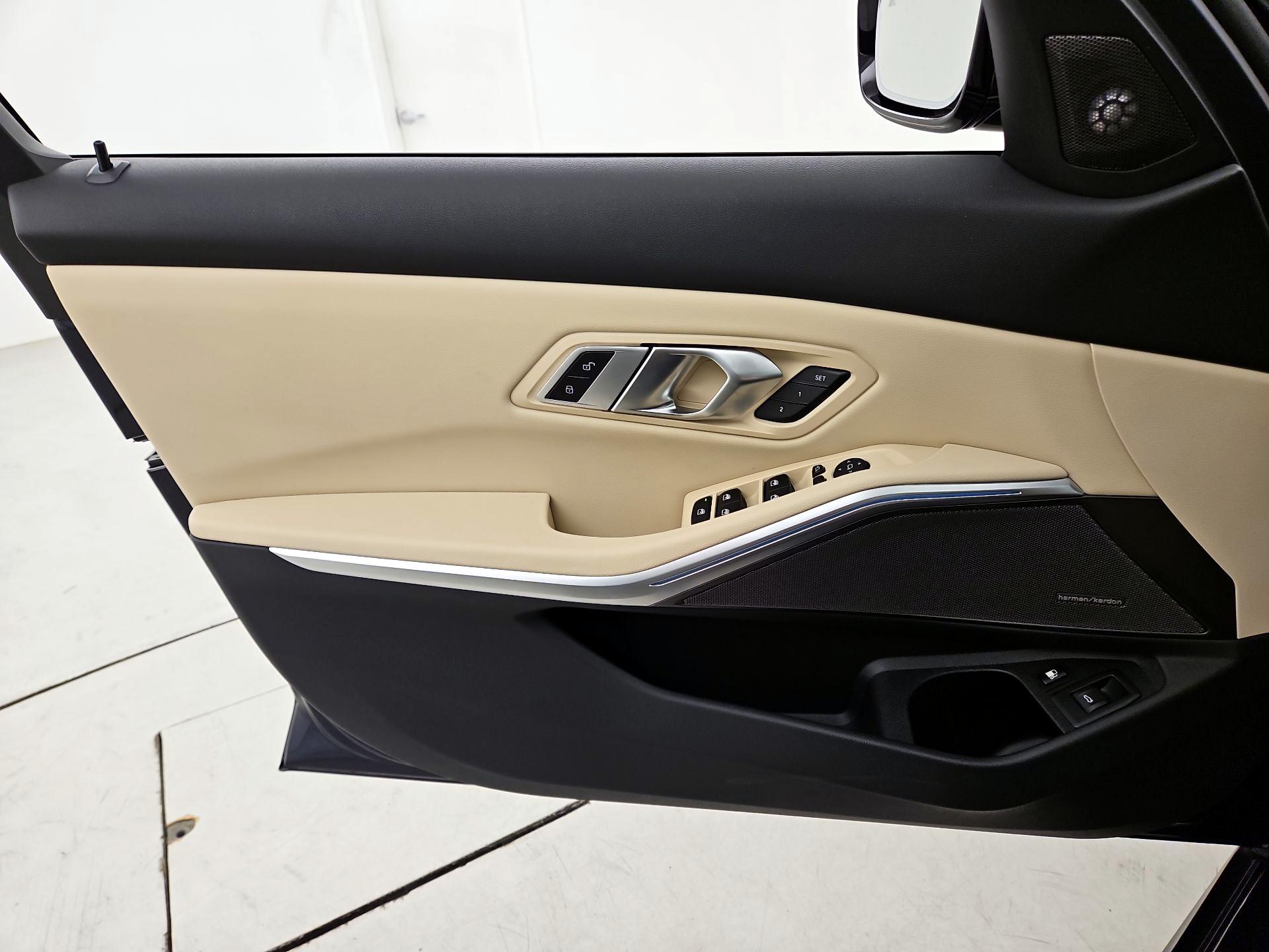 Thumbnail: 2023 BMW 3 Series - 12