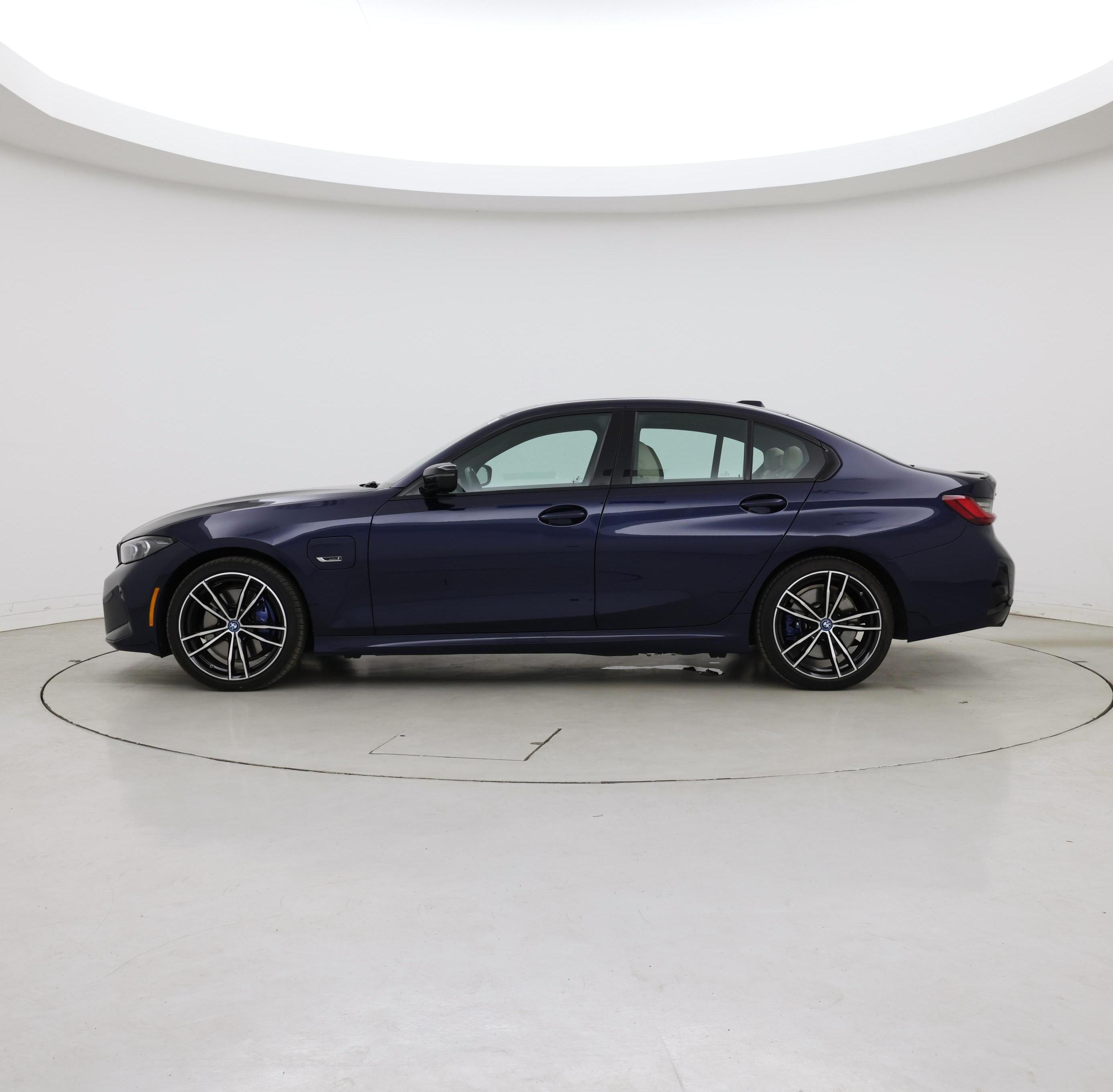 Thumbnail: 2023 BMW 3 Series - 3