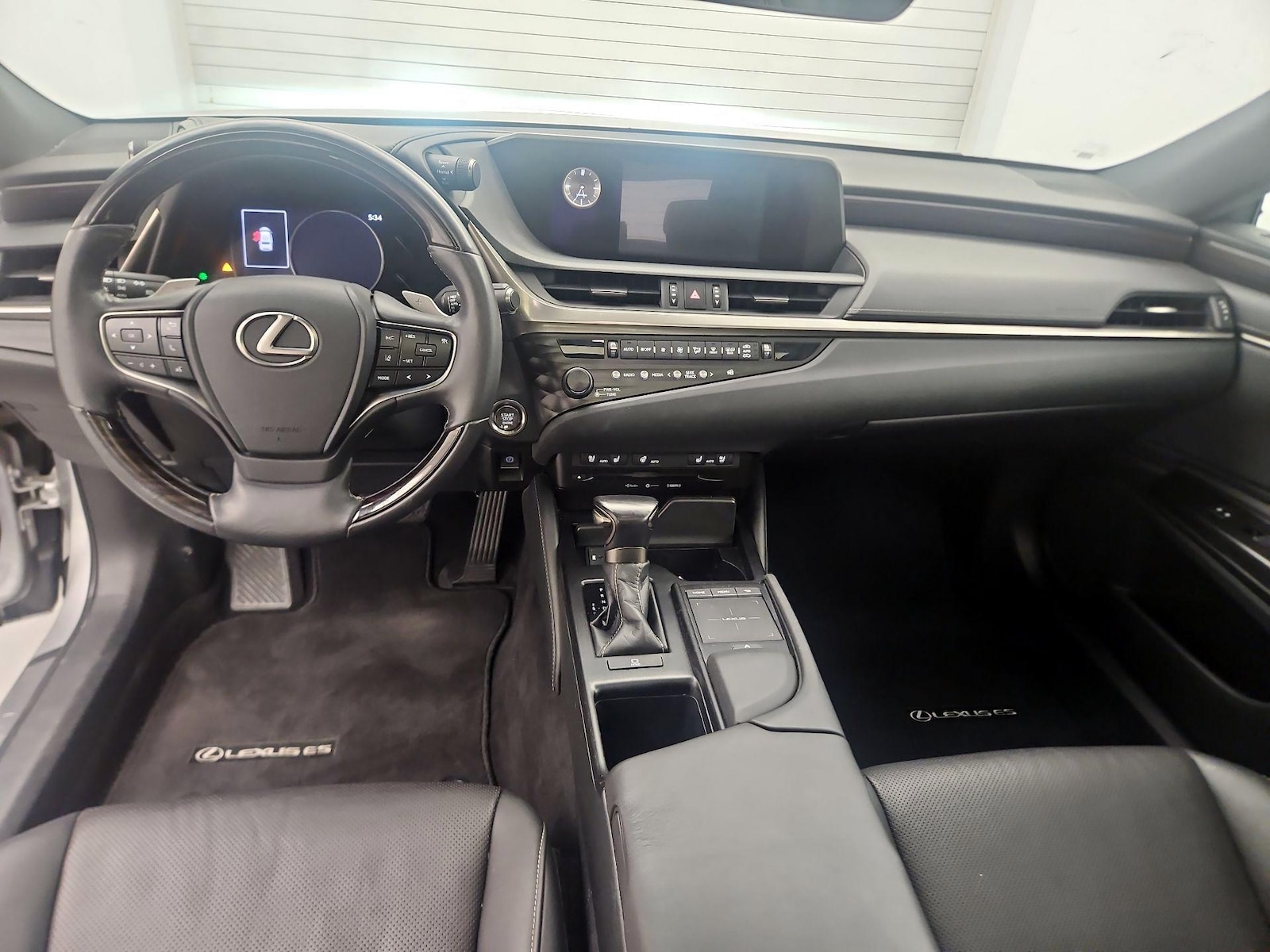 2019 Lexus ES 350 - Photo 10