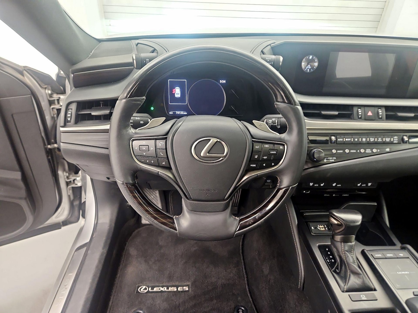 2019 Lexus ES 350 - Photo 11