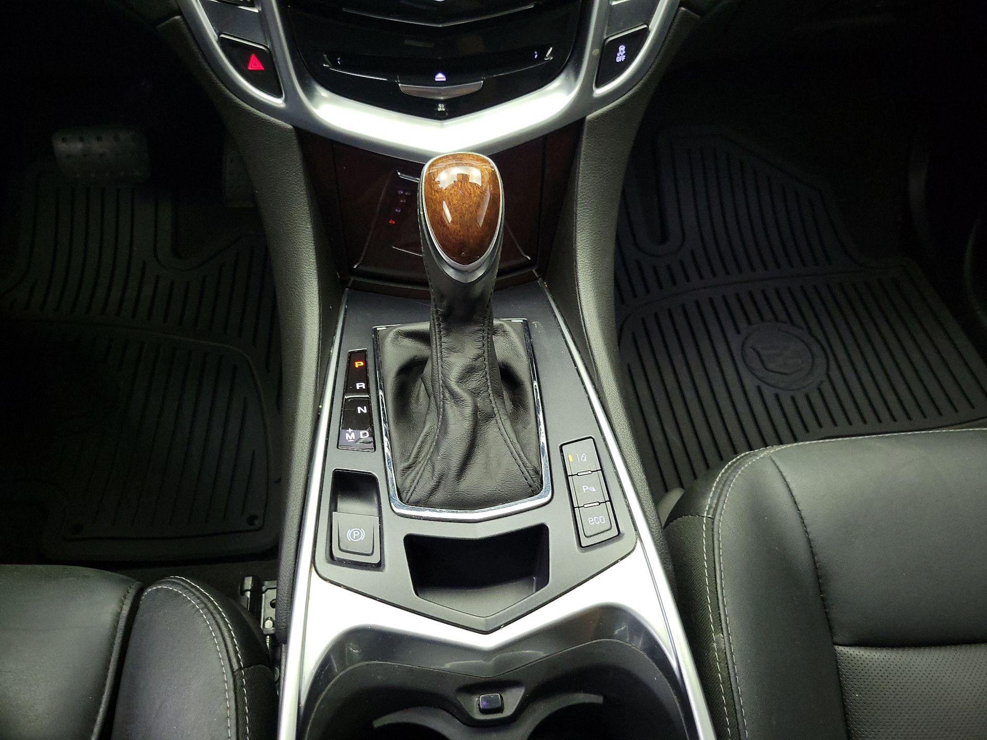 Thumbnail: 2015 Cadillac SRX - 18