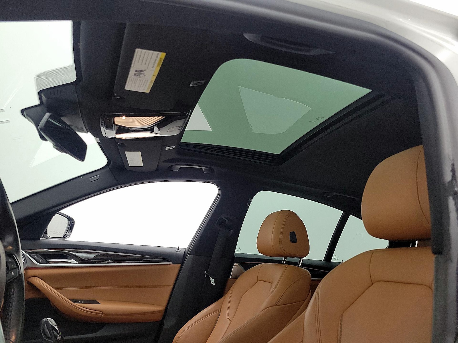 Sunroof(s) & Overhead Airbags