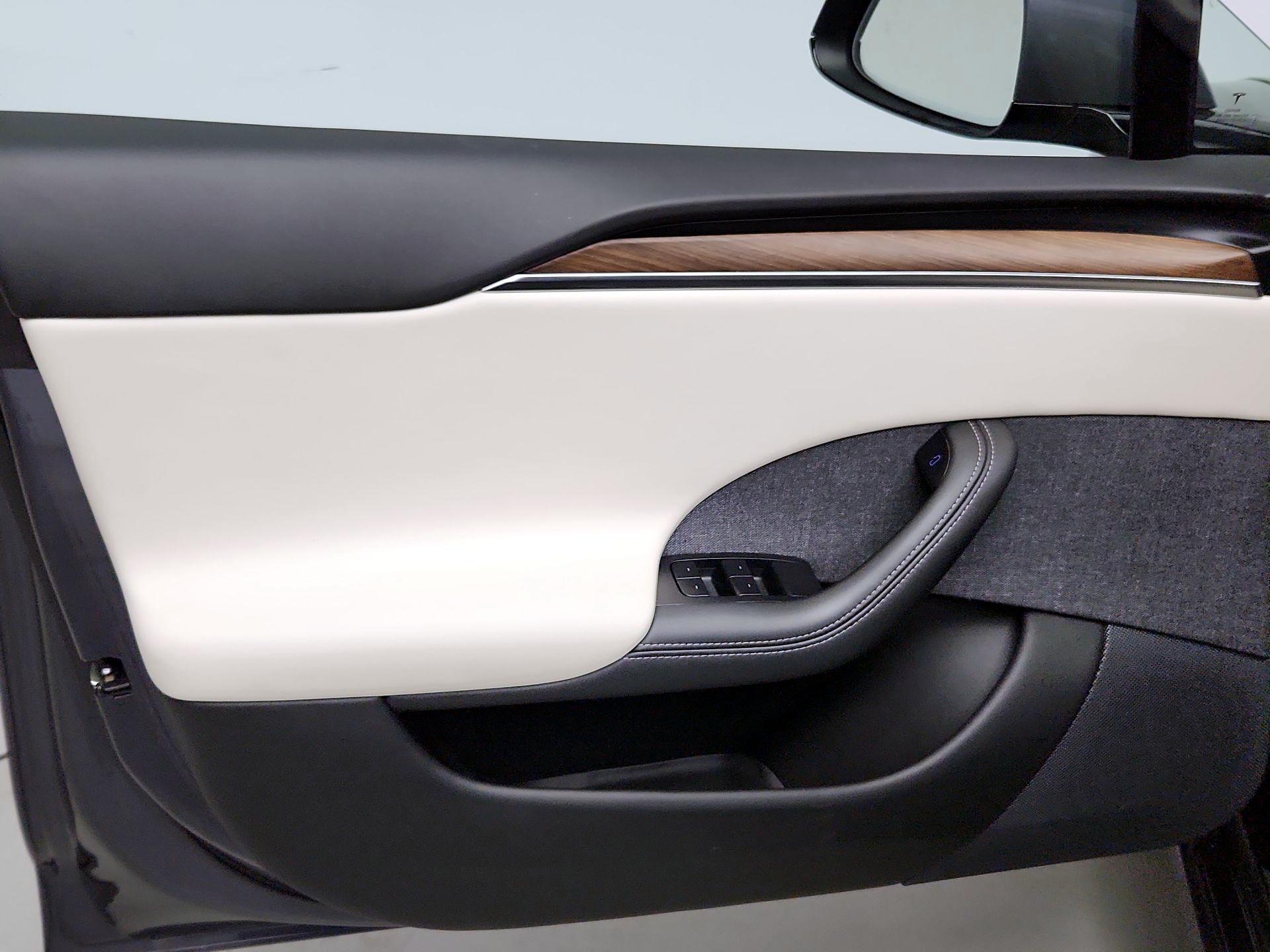 Thumbnail: 2021 Tesla Model S - 12