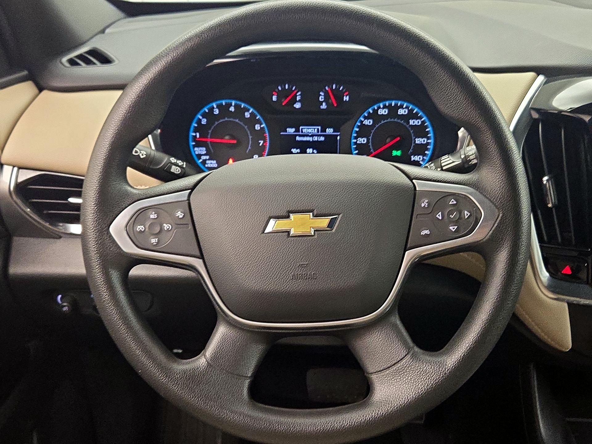 Thumbnail: 2022 Chevrolet Traverse - 10