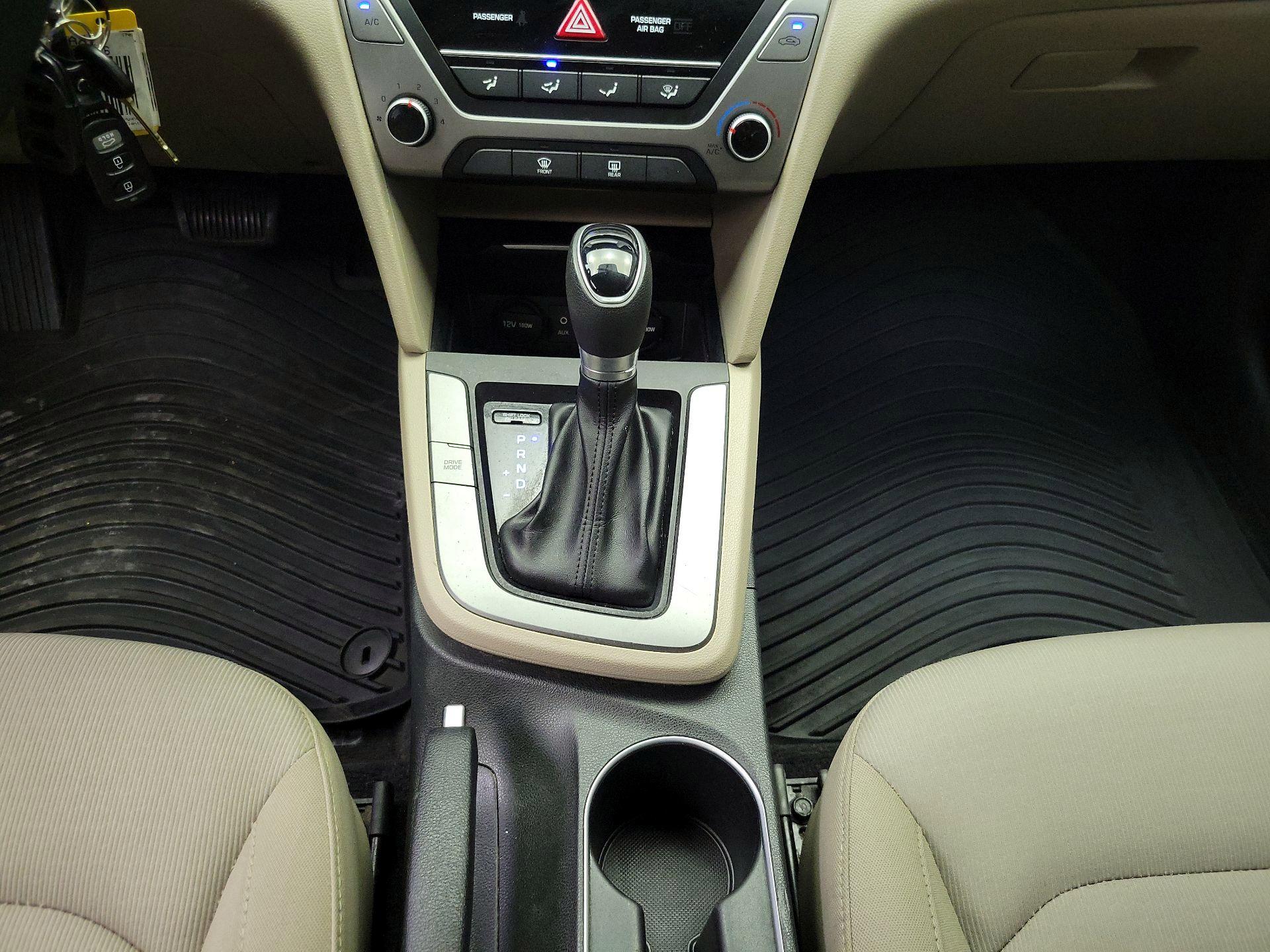 Thumbnail: 2017 Hyundai Elantra - 16