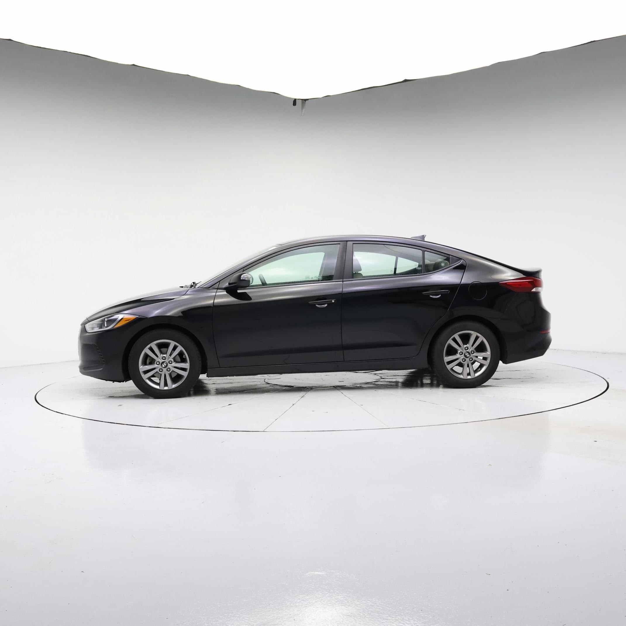 Thumbnail: 2017 Hyundai Elantra - 3