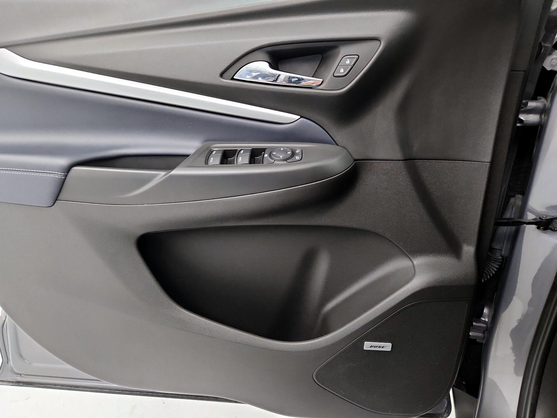 Thumbnail: 2022 Chevrolet Bolt EUV - 12